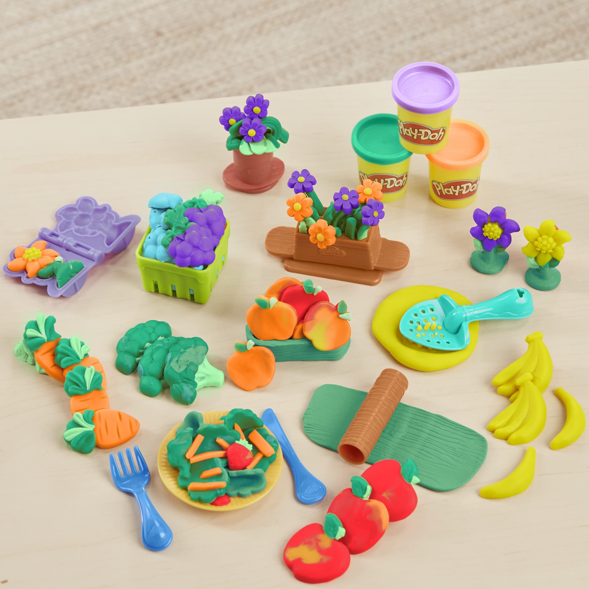 Play-Doh Grow Your Garden Toolset - Sustainable Arts & Crafts Playset for Kids 12