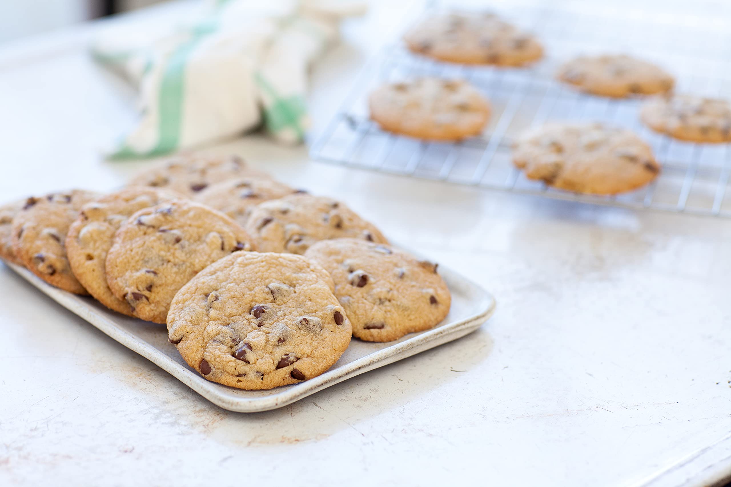 Guittard Organic Akoma Semi-Sweet Baking Chips 55% Cacao, 10oz (283g) 5