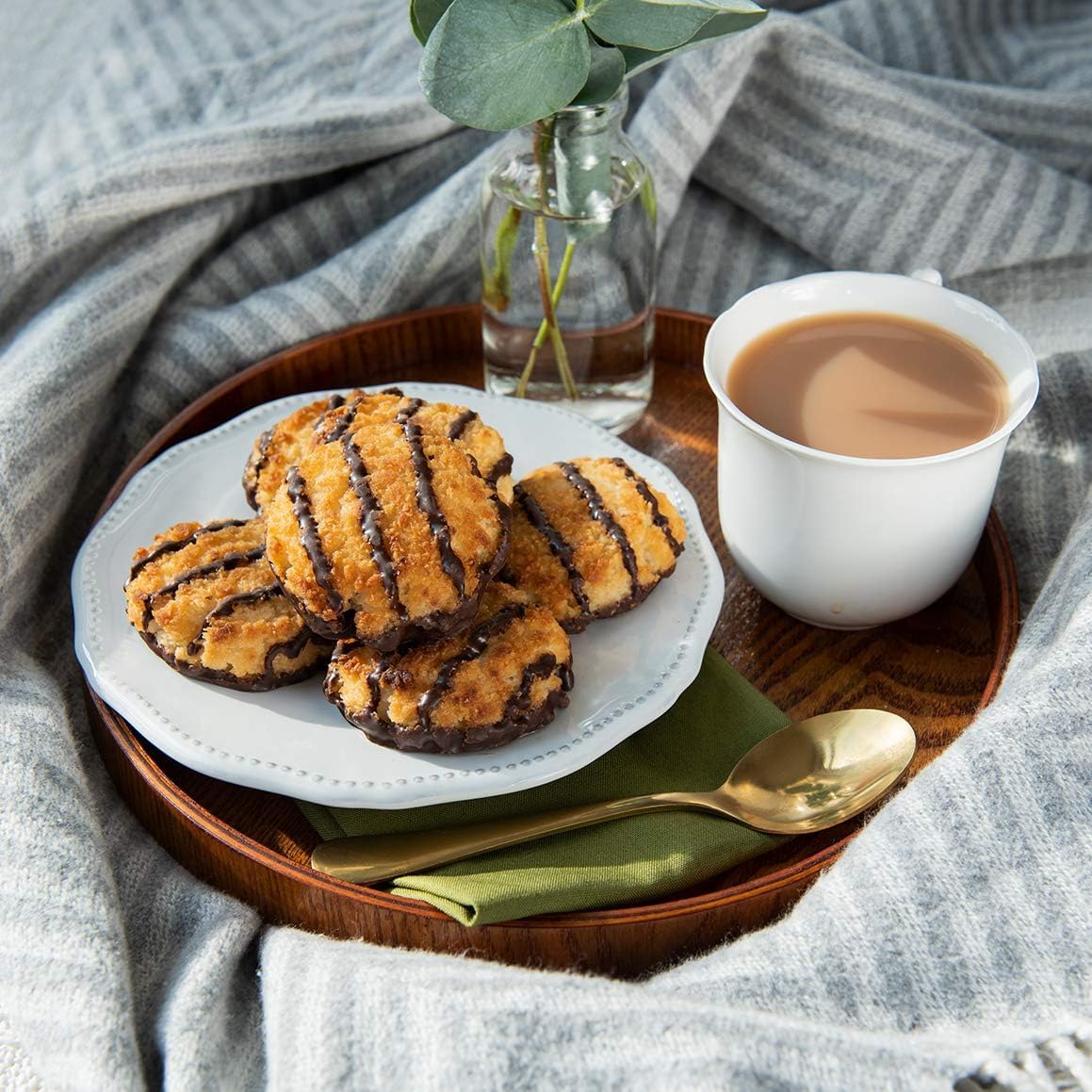 Mrs Crimble's glutenfreie, vegane Kokosmakronen mit Schokoladenüberzug – 190 g 7