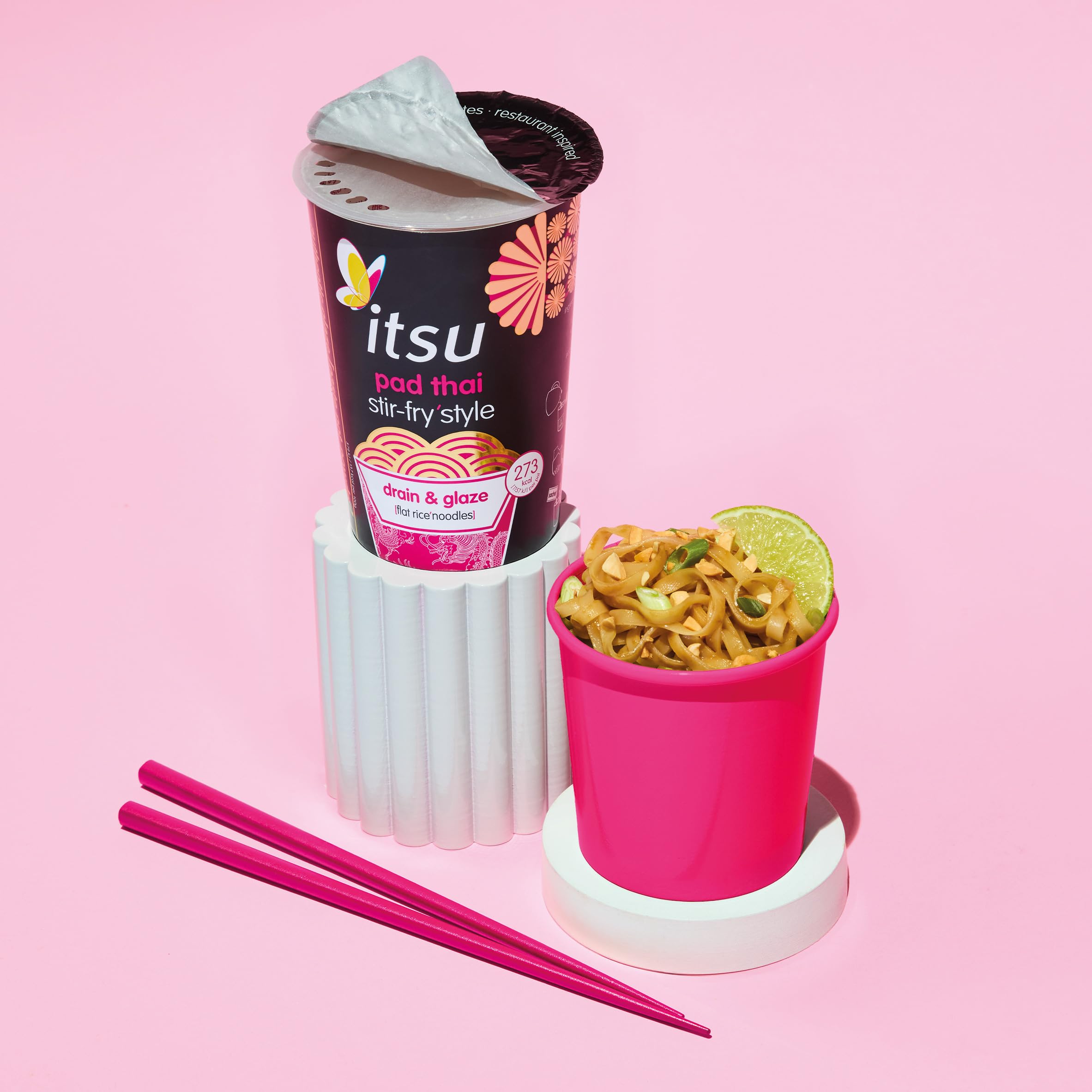 Itsu Pad Thai Stir Fry Style Noodles 83g | Instant Noodles Multipack Pots | Quick-to-Make Snack | Pack of 6 3