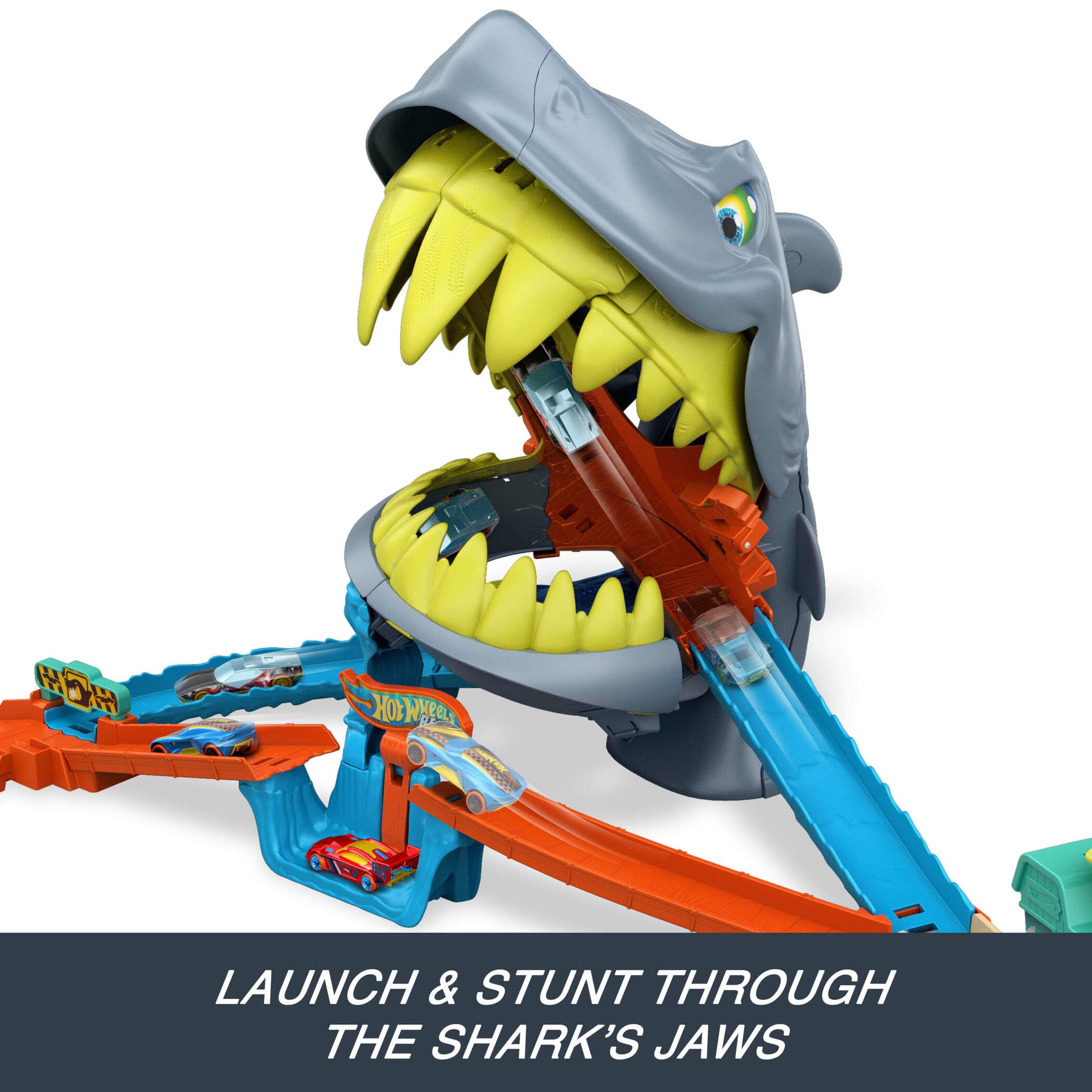 Hot Wheels City Shark Chomp Beach Playset - Interactive Shark Nemesis | Includes 1:64 Scale Car 3