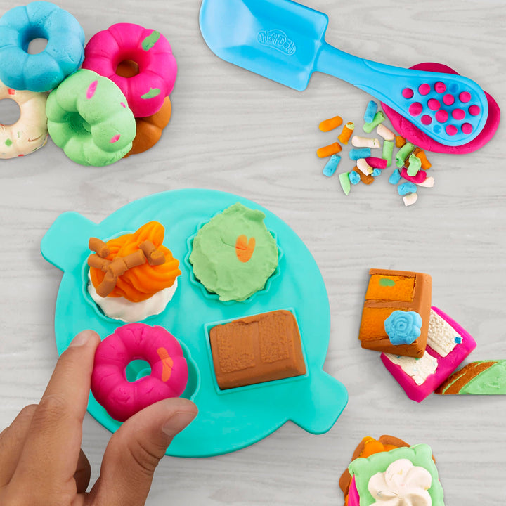 Play-Doh Kitchen Creations Magical Mixer Playset - Toy Mixer with 5 Cans of Play-Doh for Kids 3+