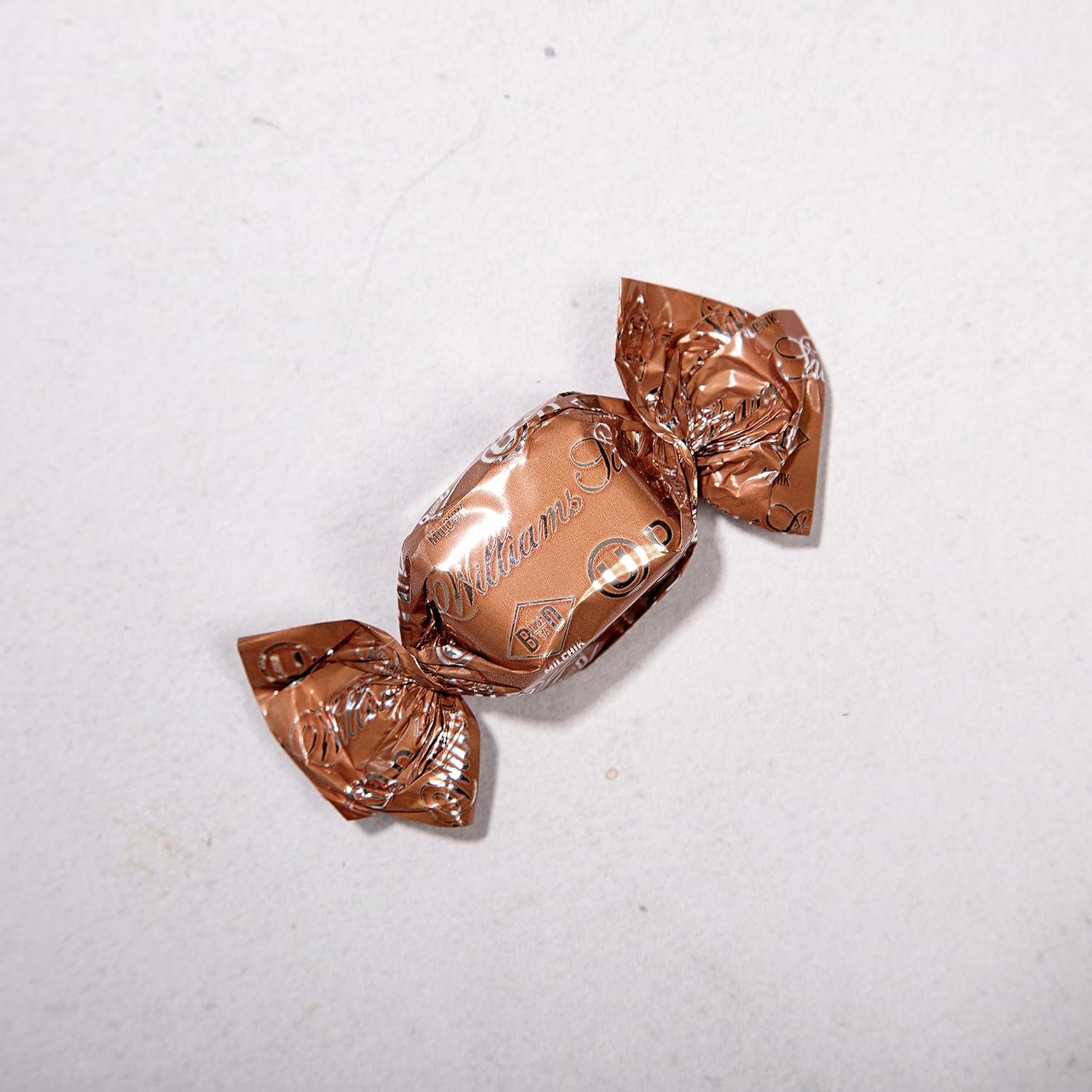 Sally Williams - Luxury Milk Chocolate Covered Soft Nougat Pieces with Roasted Almonds 10