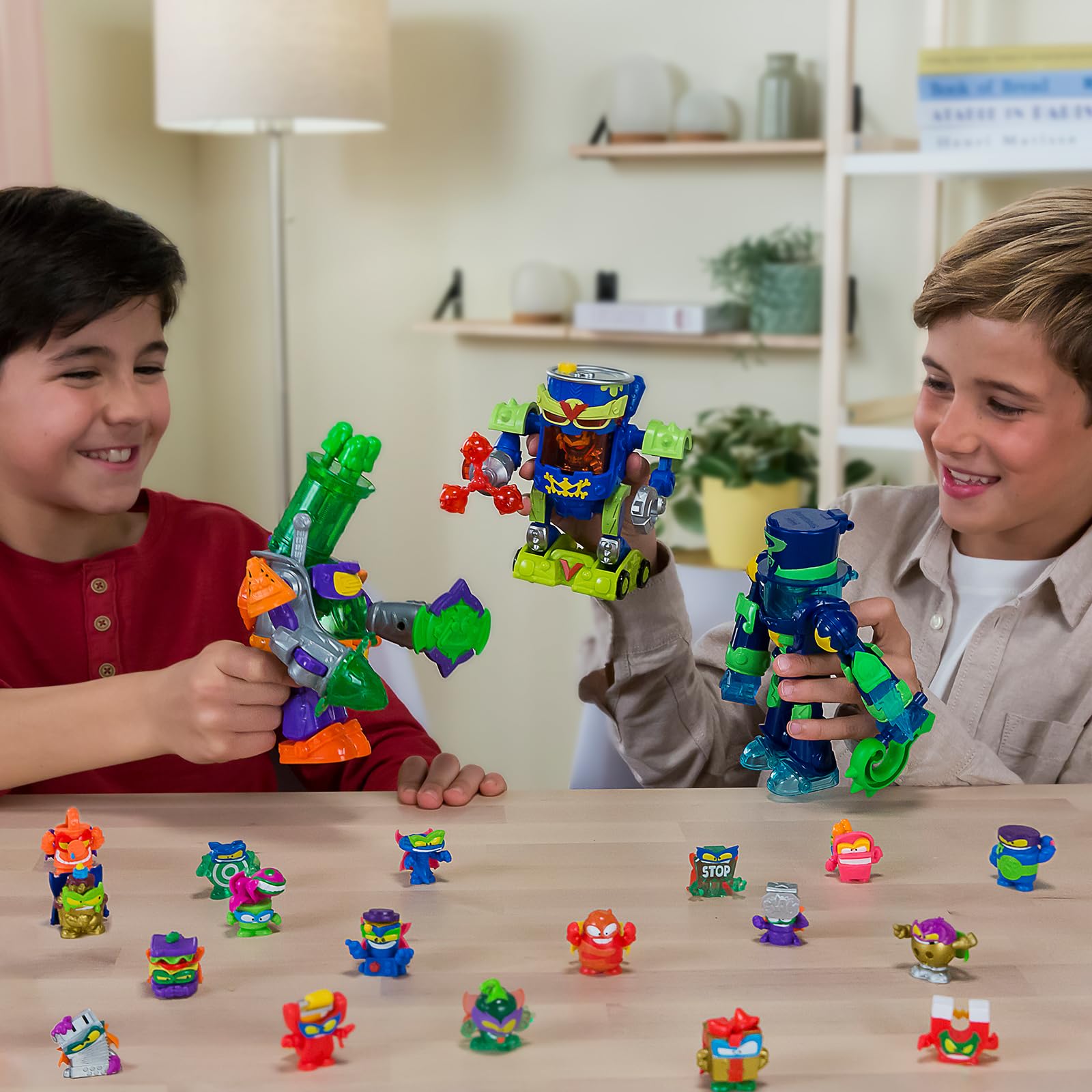 SUPERTHINGS RIVALS OF KABOOM Enigma's Ultra Striker Robot Playset | Exclusive Enigma Figure | Ages 3+