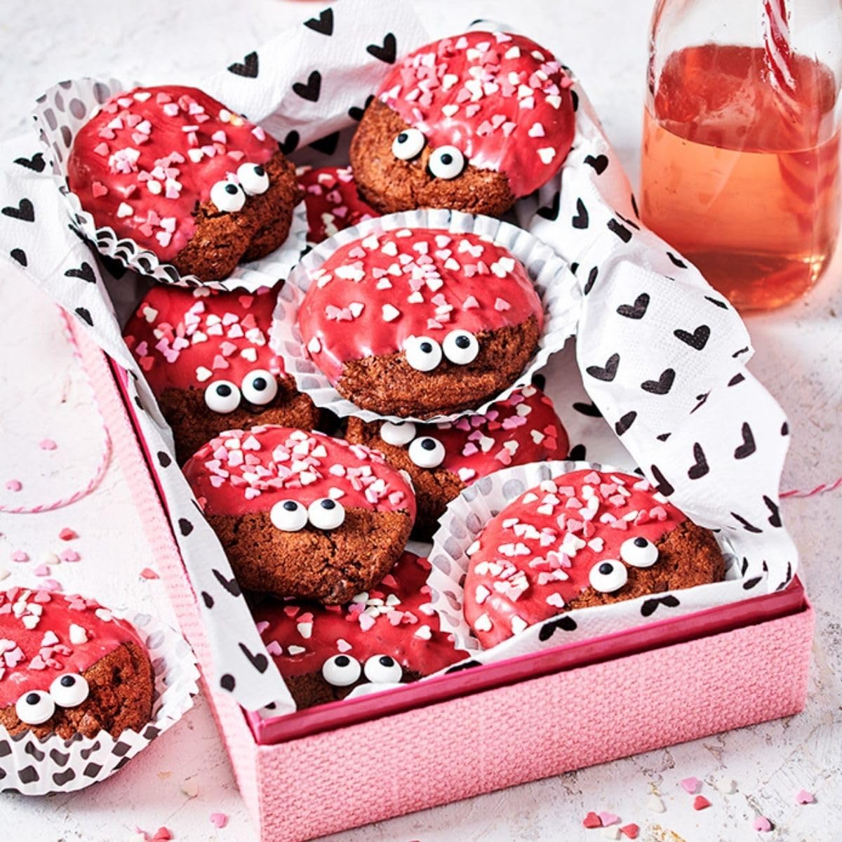 FunCakes Candy Eyeballs - Ready-to-Use Edible Cake Decorations for Halloween, Birthdays & Celebrations 4