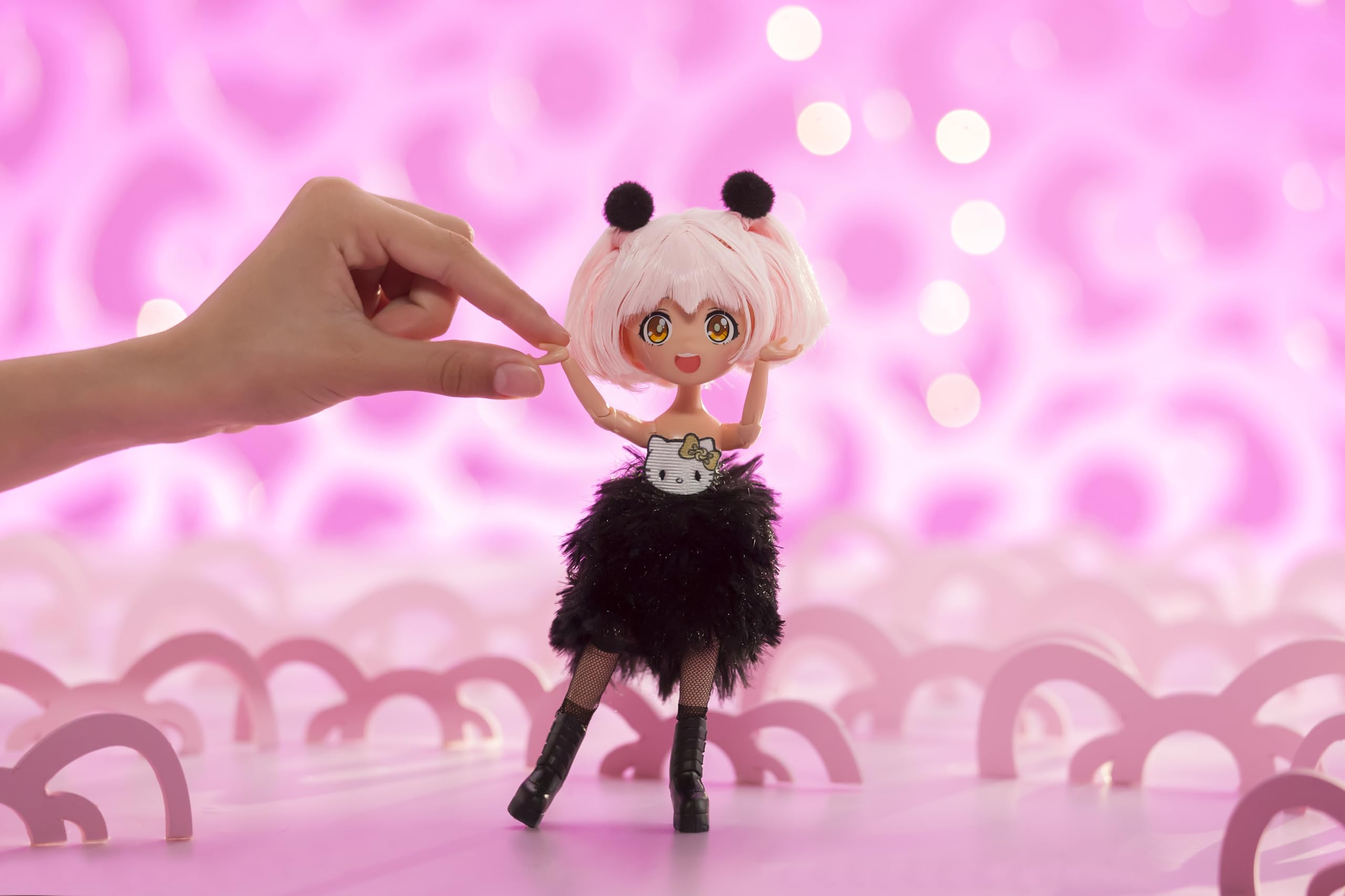 Hello Kitty Manga Doll - Pink Golden Diva Fashion Doll for Ages 3+ 11