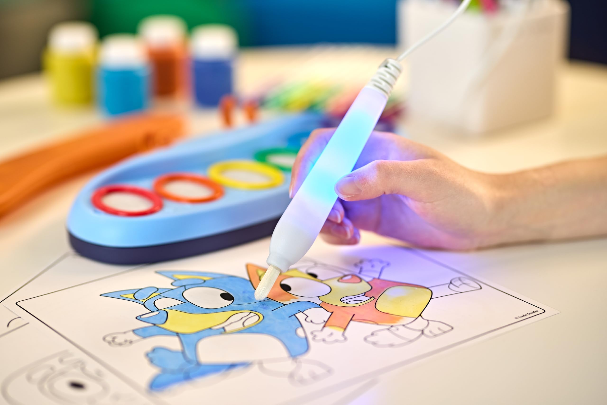 CRAYOLA Bluey Colour Wonder Magic Light Brush Craft Kit - Mess Free Painting for Ages 3+ 3