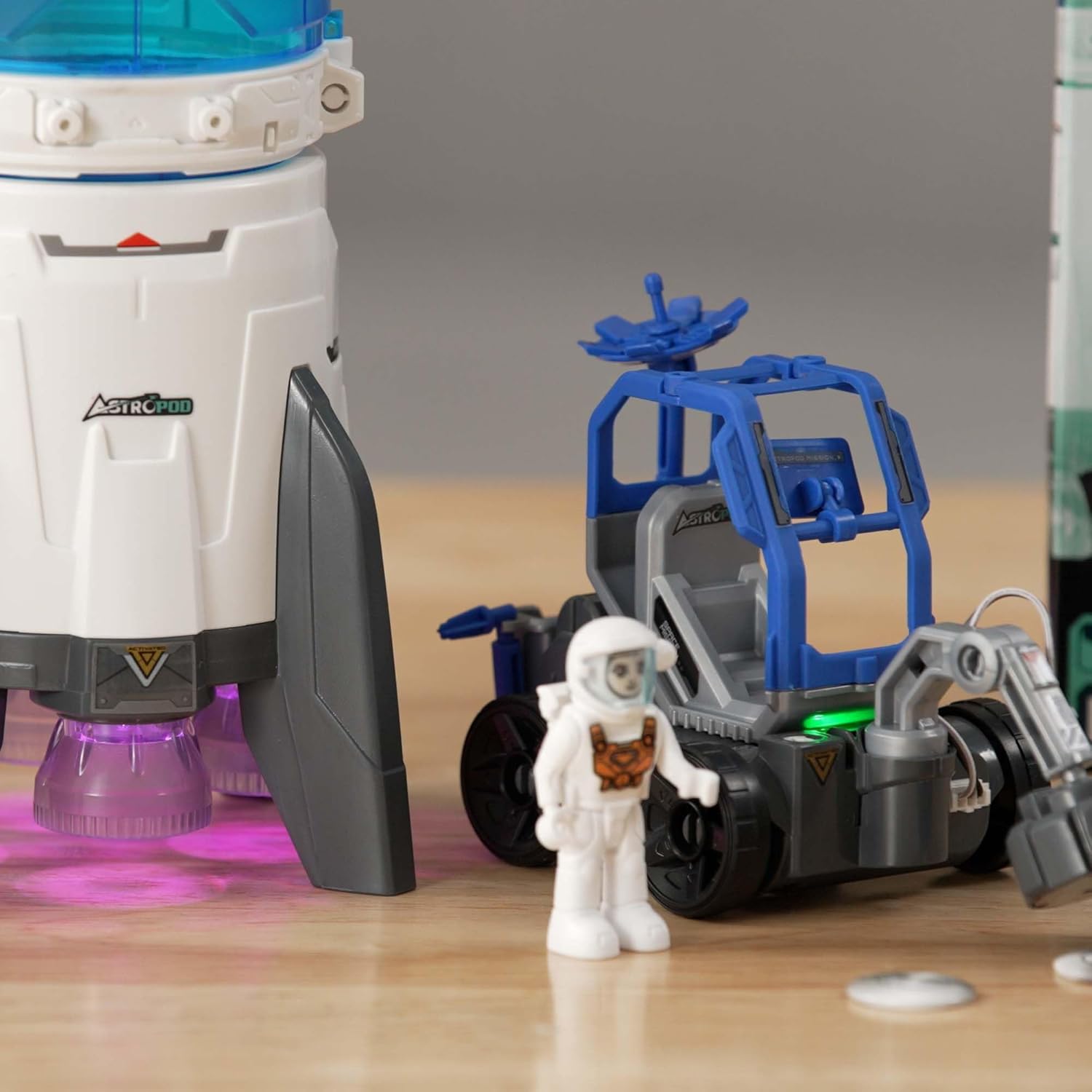 Silverlit Astropod Deluxe - Buildable STEM Space Rocket with Real Vapour Effects & Metal Detector 7