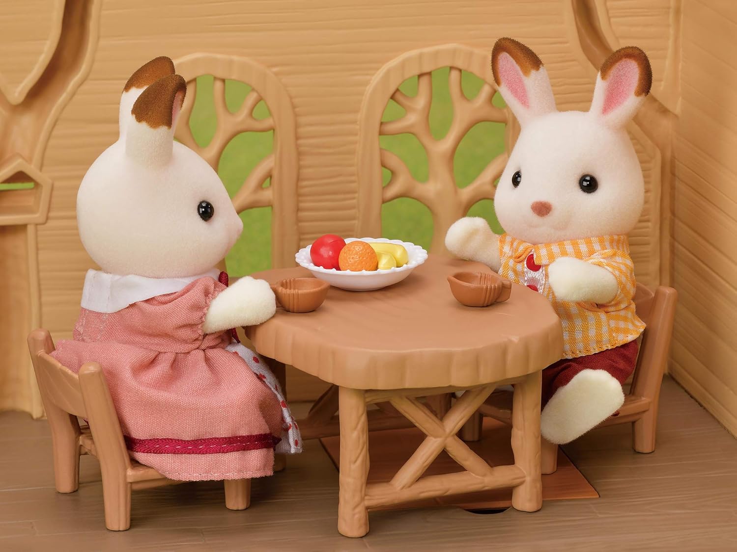 Sylvanian Families Lakeside Lodge Log Cabin - Playset with Furniture & Secret Slide