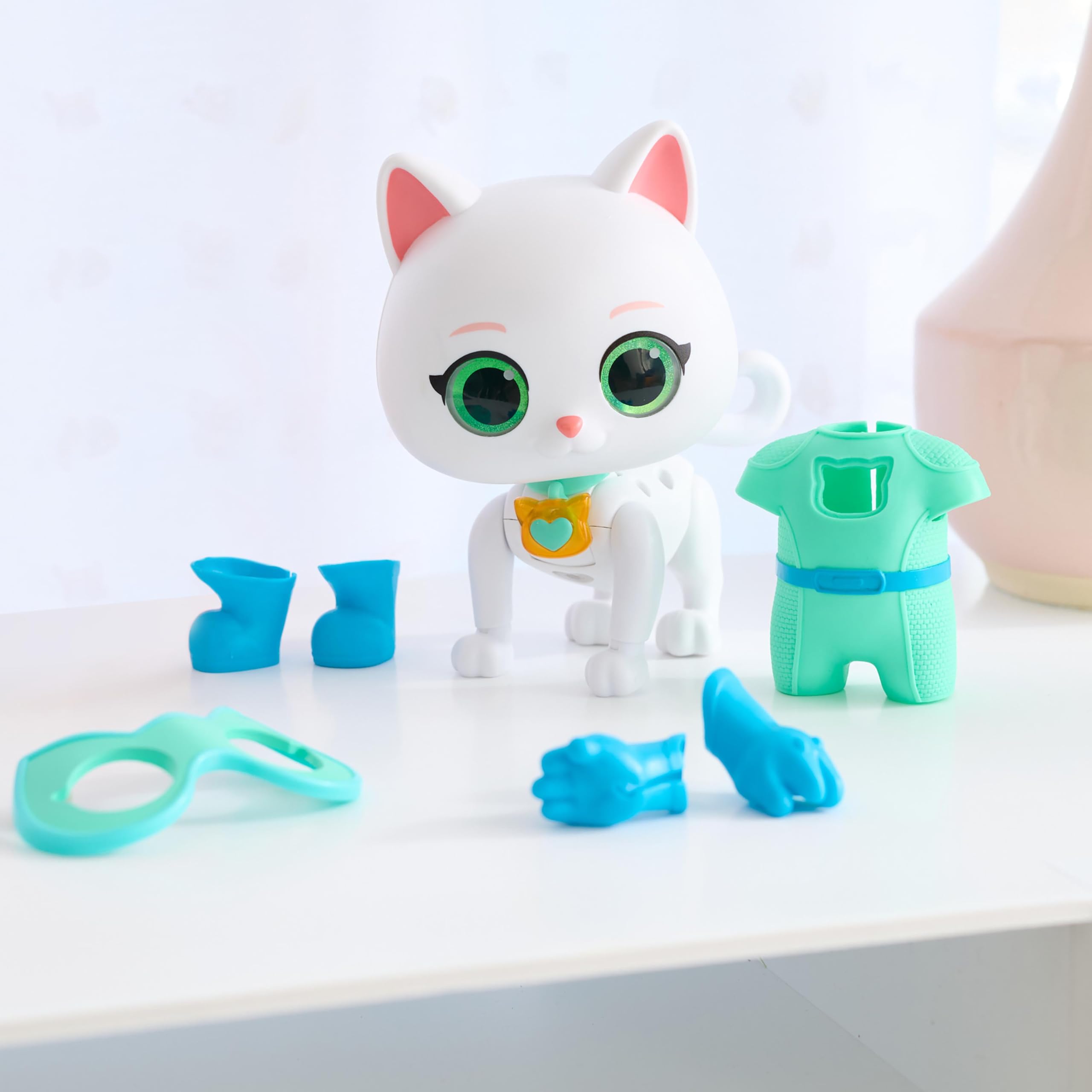 Just Play SuperKitties Transforming Bitsy Figure - Cat-Tastic Action Toy for Kids 3+ 5