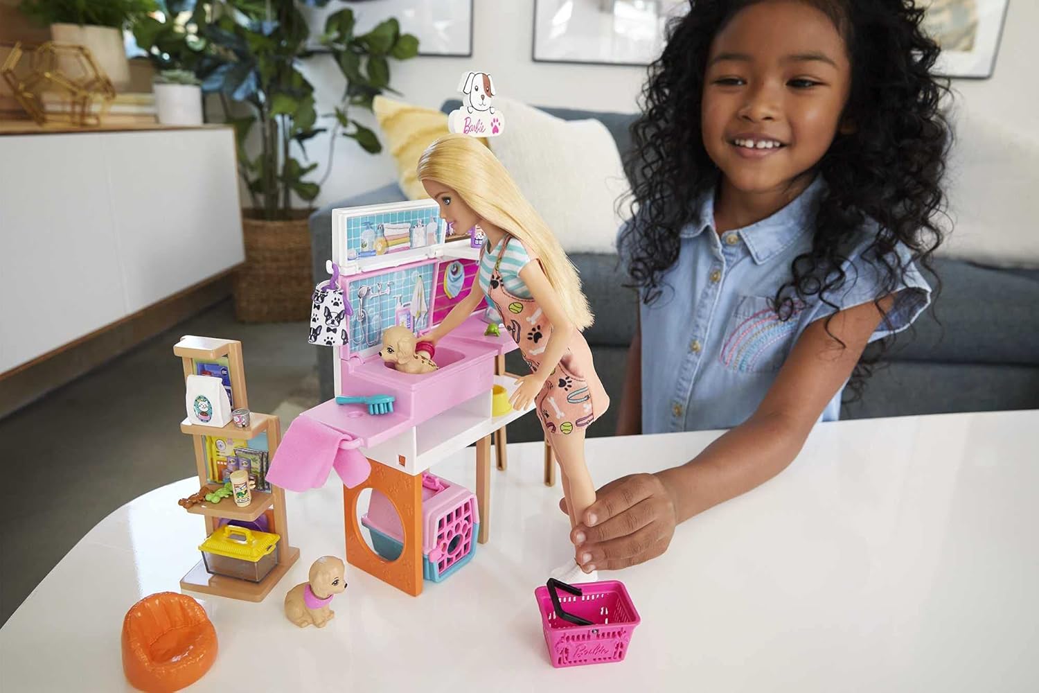 Barbie Pet Boutique Playset with Doll, 4 Pets & Color-Change Grooming Feature - Ages 3+