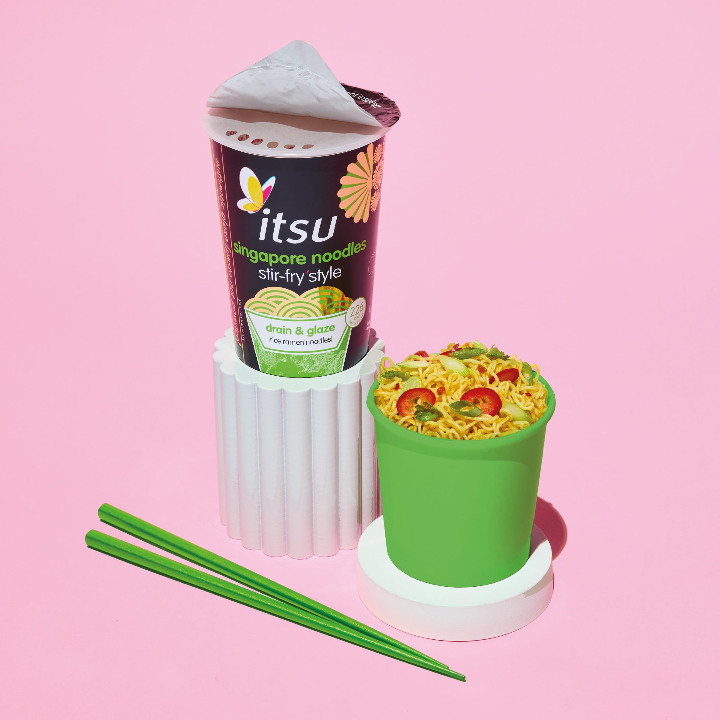 Itsu Singapore Stir Fry Style Noodles 79g | Instant Noodles Multipack Pots | Air-Dried Rice Ramen with Curry Glaze | Pack of 6 2