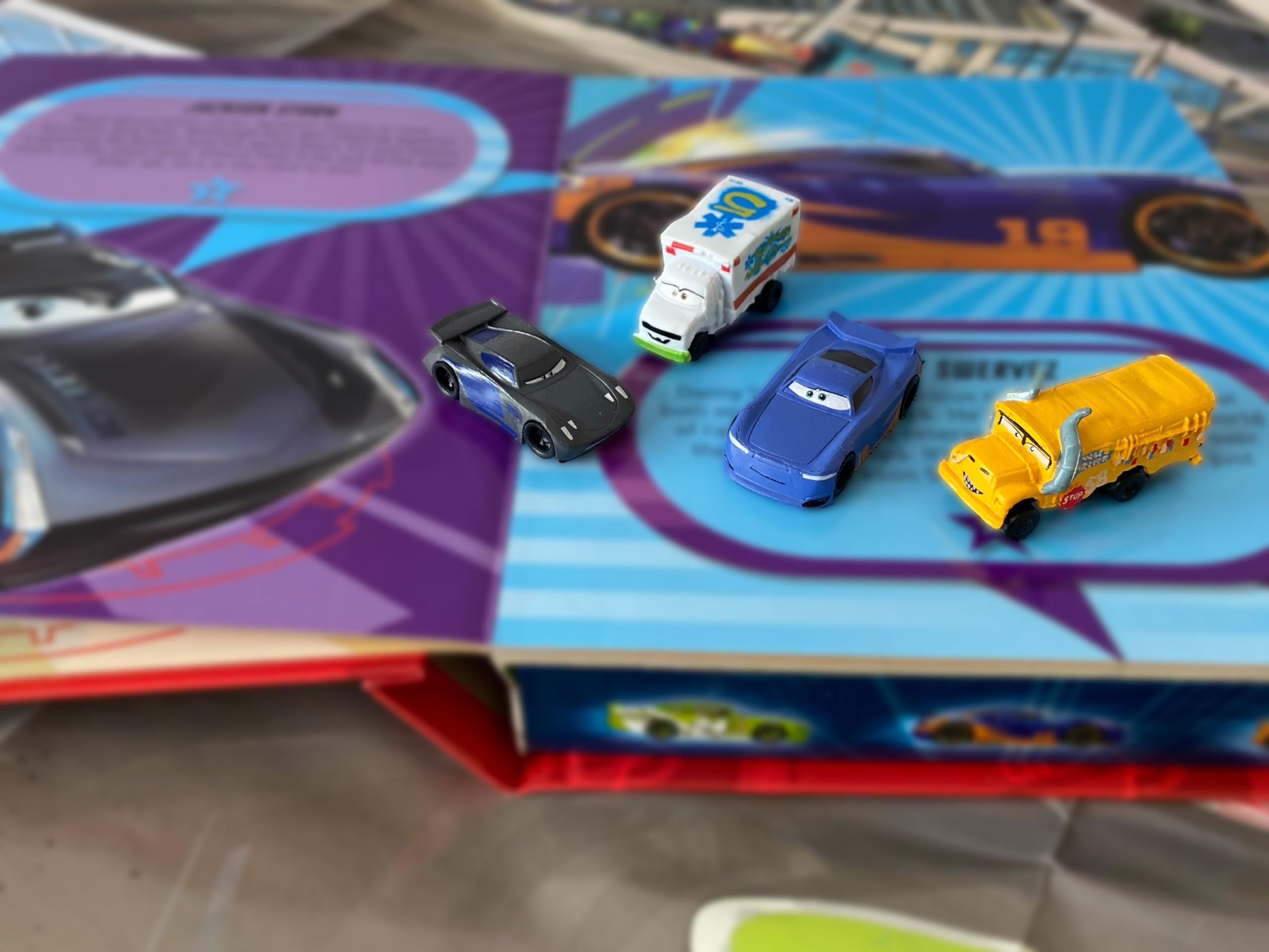 Phidal Disney / Pixar Cars on the Road My Busy Books - Storybook, 10 Figurines, Playmat 6