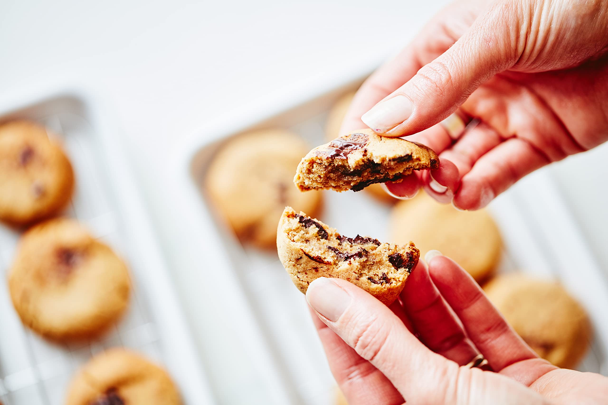 SOULFRESH Pico Mint Crisp Dark Chocolate Vegan Bar - 58% Cocoa | Organic | 80g 5