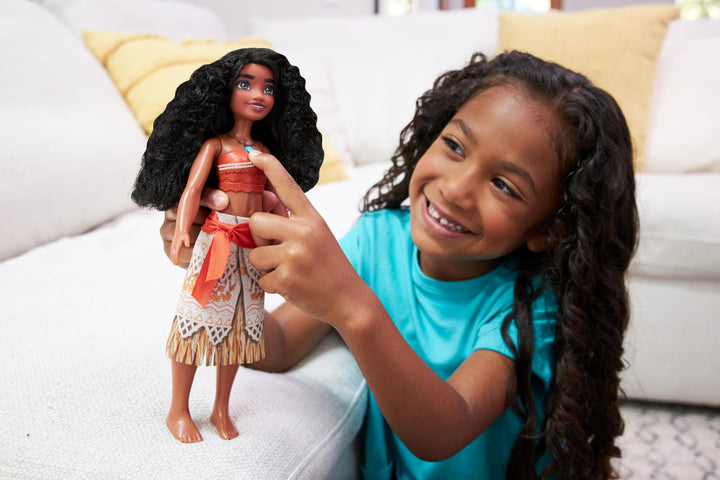 Disney Princess Moana Singing Doll - Musical Interactive Doll with Signature Outfit & Song