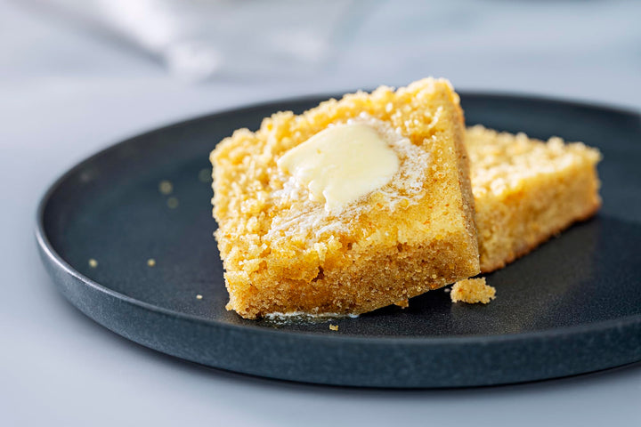 Bob's Red Mill Signature Cornbread Baking Mix, 368g