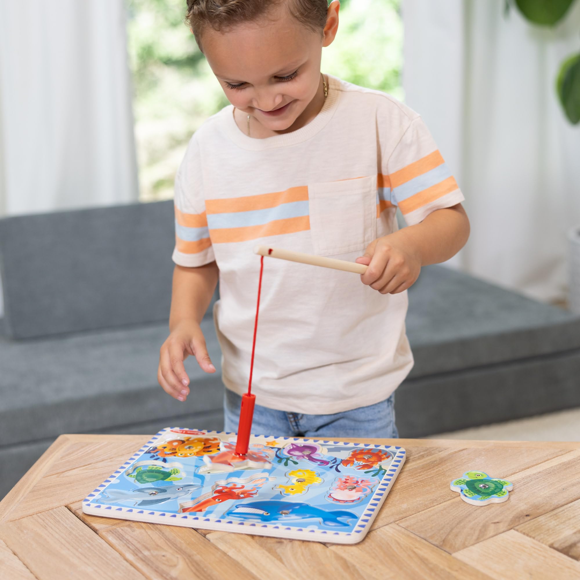 Melissa & Doug Magnetic Wooden Fishing Game - Underwater Puzzle Playset for Kids 3-8 10