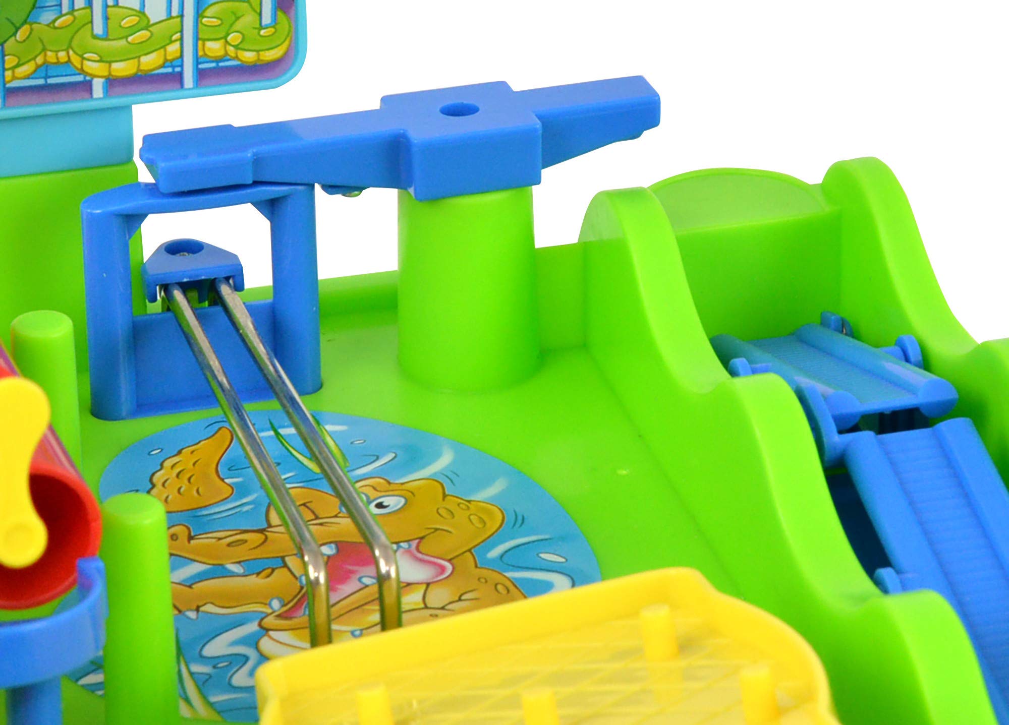 TOMY Screwball Scramble Classic Action Board Game 21