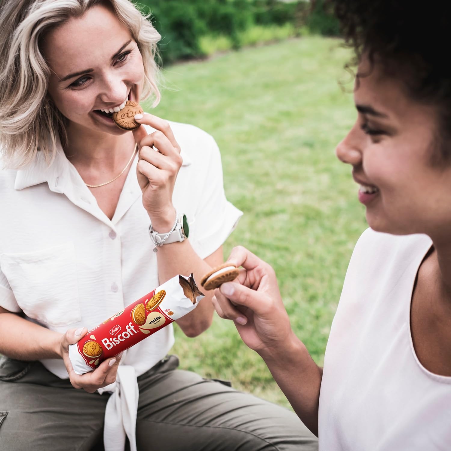 Lotus Biscoff Sandwich Biscuits Variety Pack - Vanilla, Chocolate & Caramel Cream - 80 Cookies (16 Rolls) 2