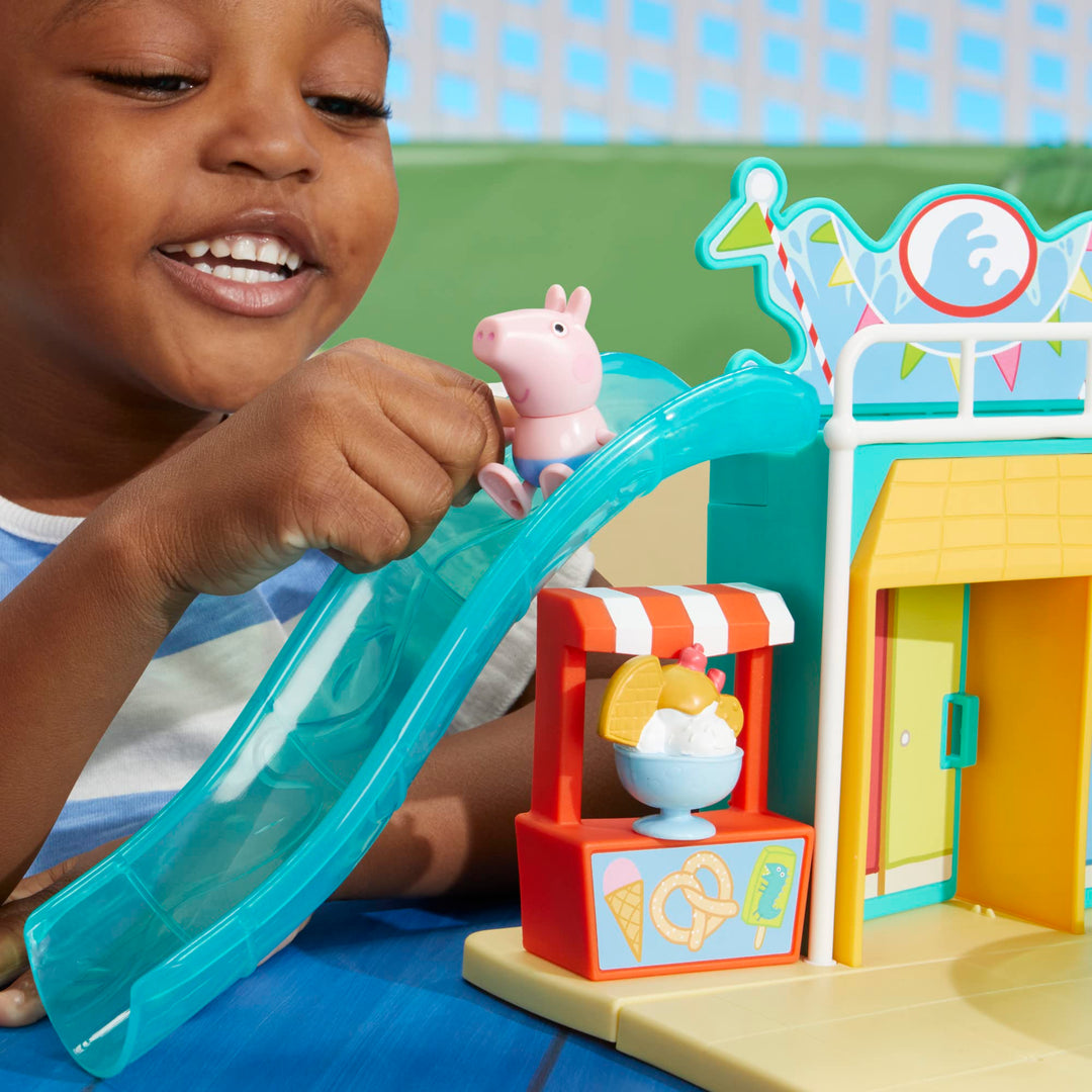Peppa Pig Waterpark Playset - 2-Sided Playset with Figures & Accessories for 3+