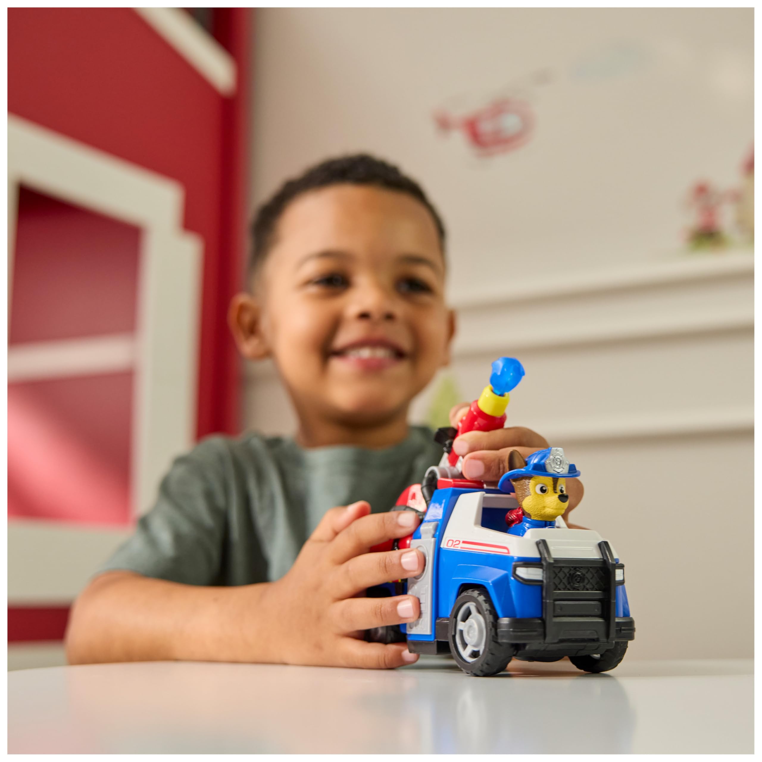 Paw Patrol Chase Rescue Fire Cruiser with Action Figure & Projectile Launcher - Fire Truck Playset for Kids 3+ 4