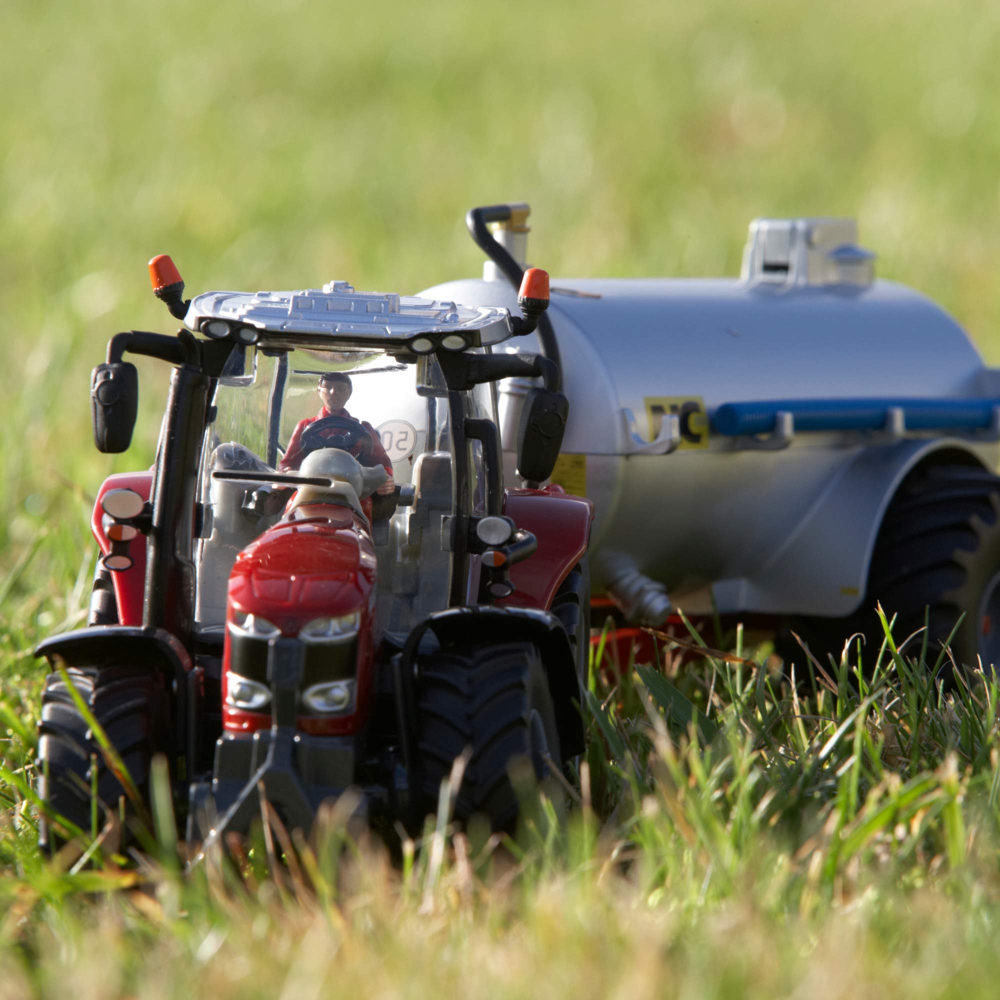 Britains Massey Ferguson 6718S Tractor Replica | 1:32 Scale | Die Cast Metal & Plastic 3