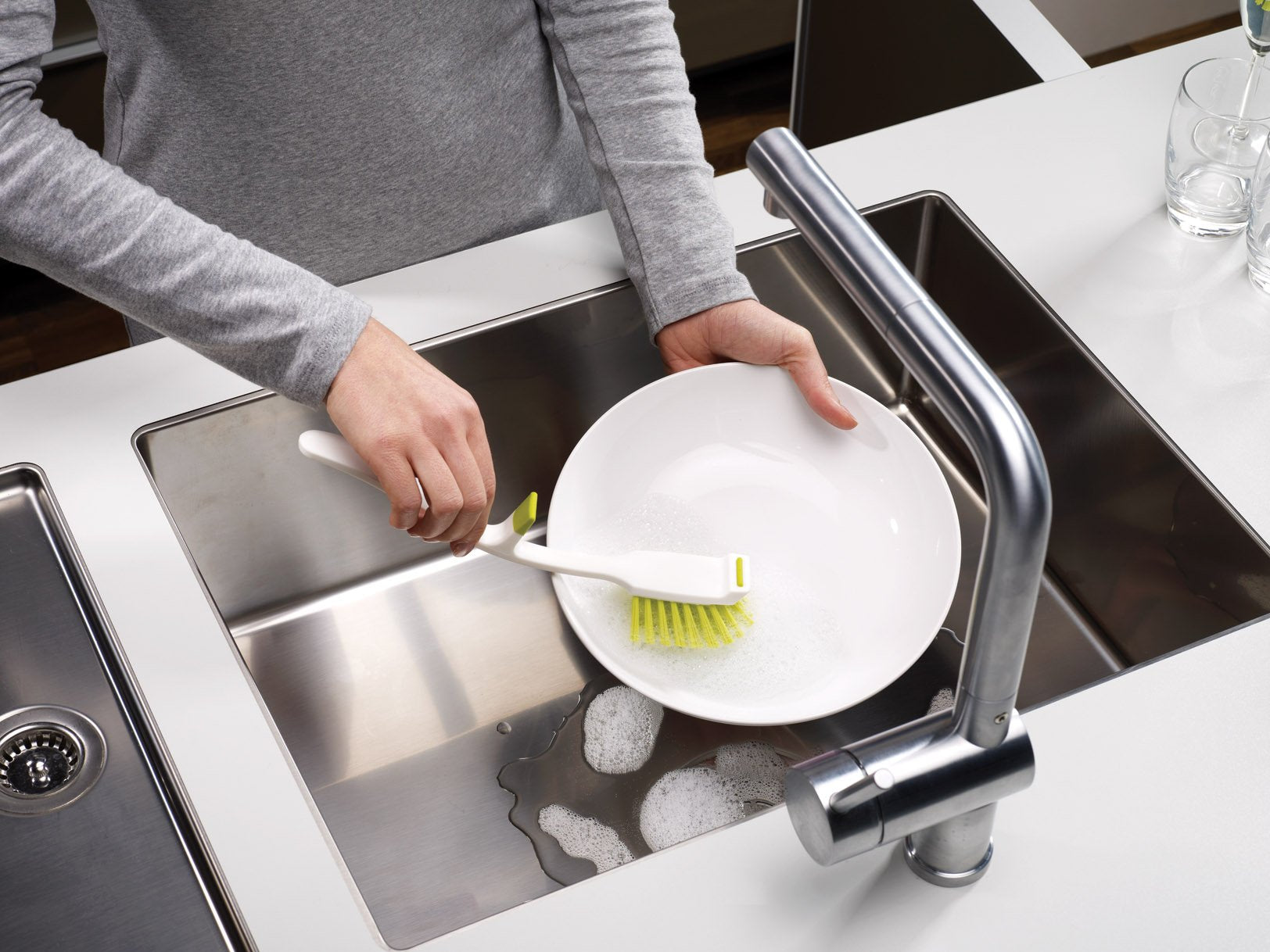 Joseph Joseph Edge Dish Brush - Integrated Sink Rest & Scraper | Green 7