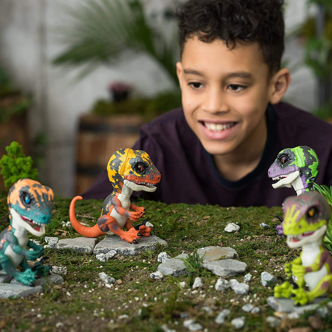 Fingerlings Untamed Raptor - Interactive Baby Dinosaur Toy - Stealth Green