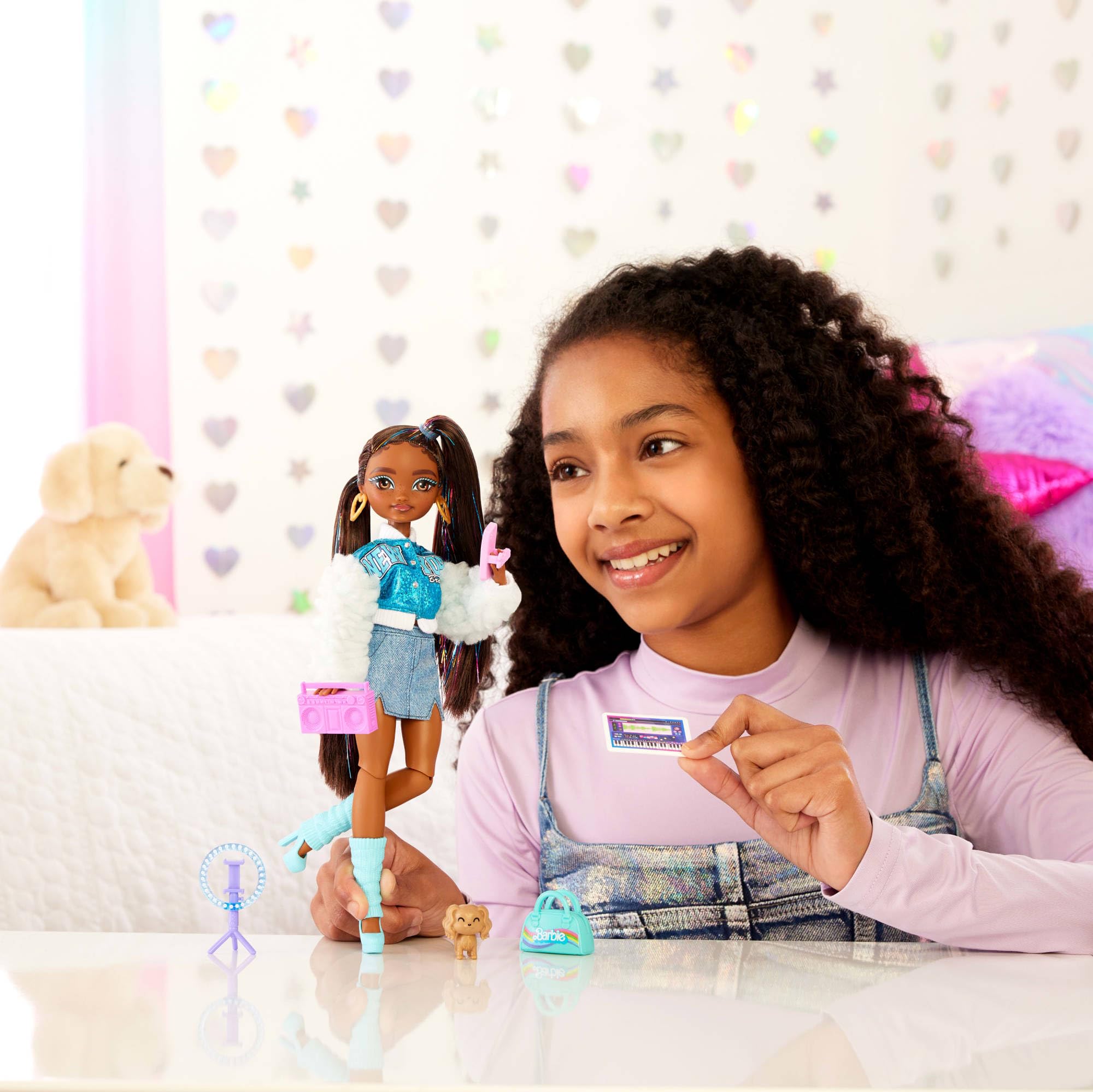 Barbie Dream Besties Playset - Brooklyn Doll with 9 Music Accessories, Posable Fashion Doll for Kids 3