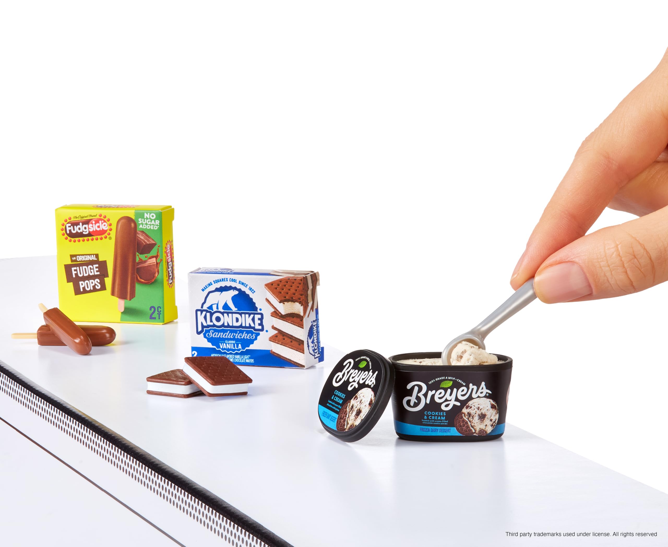 MGA's Miniverse Real Brands Mini Collectables Replica Food Set | 50+ Minis | Plastic 3
