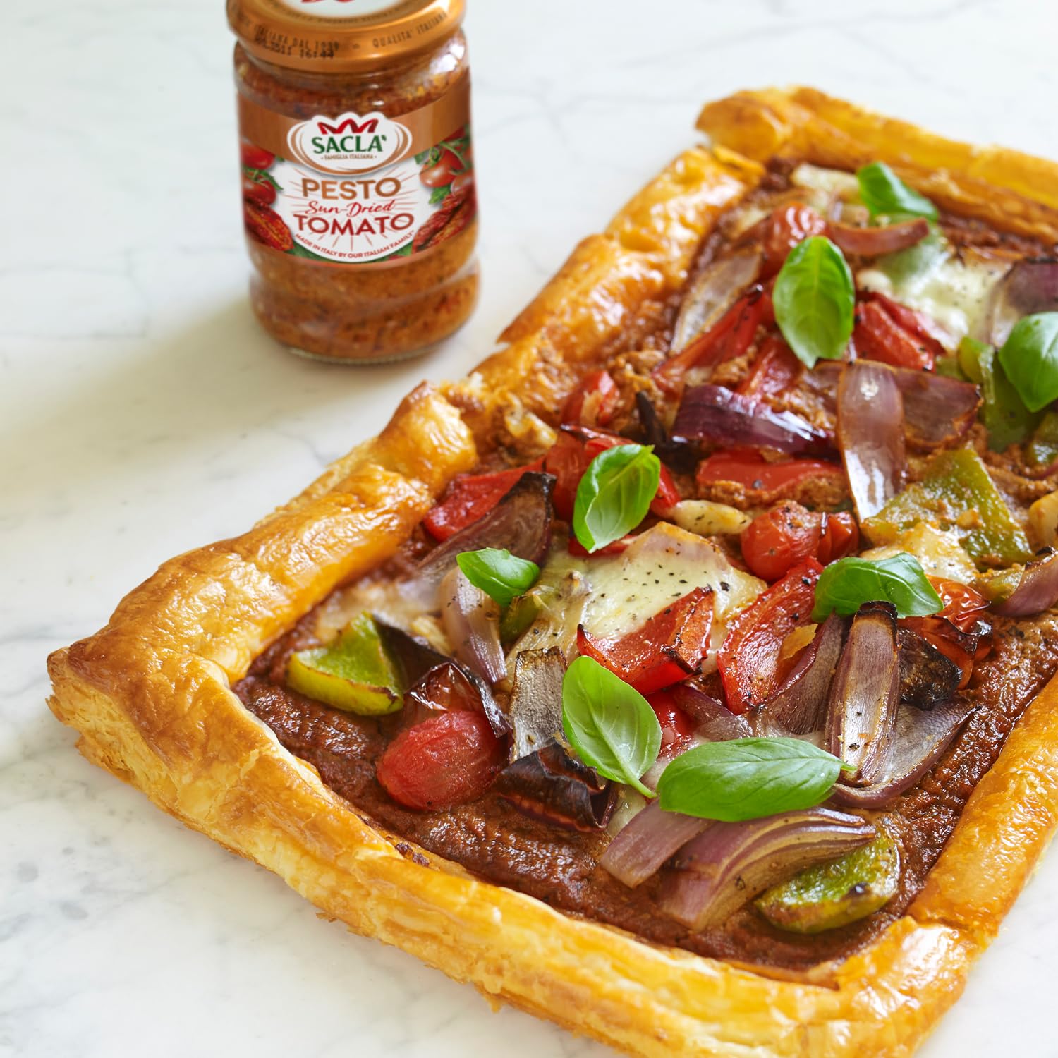 Sacla Pesto Italian Sun Dried Tomato Sauce - 190g | Made with Basil, Parmigiano Reggiano & Cashew Nuts 6