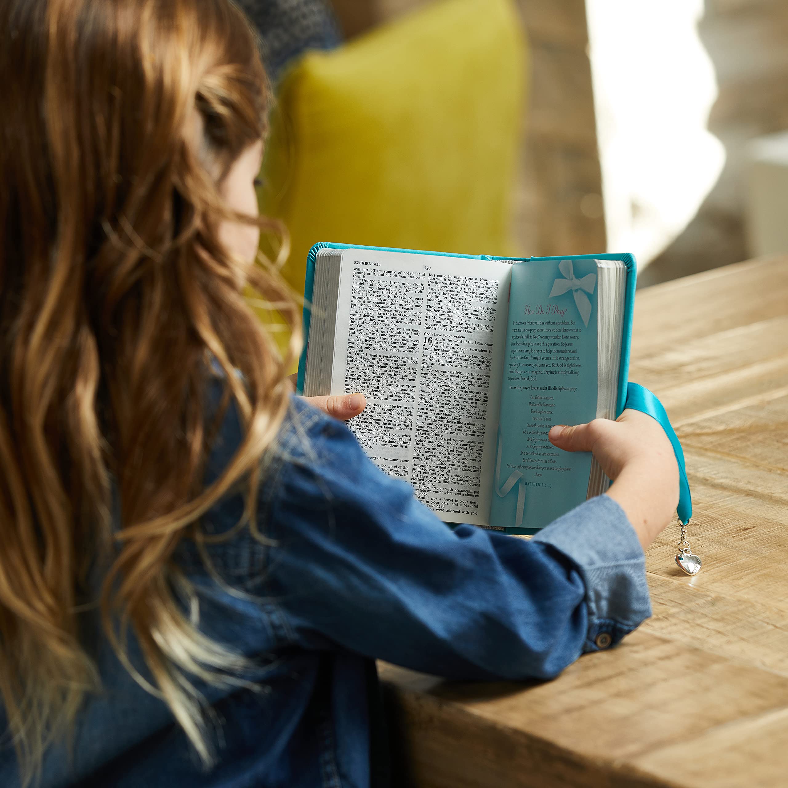 HarperCollins Simply Charming Bible - NKJV | Pink Edition | Hardcover | Gift Edition 5