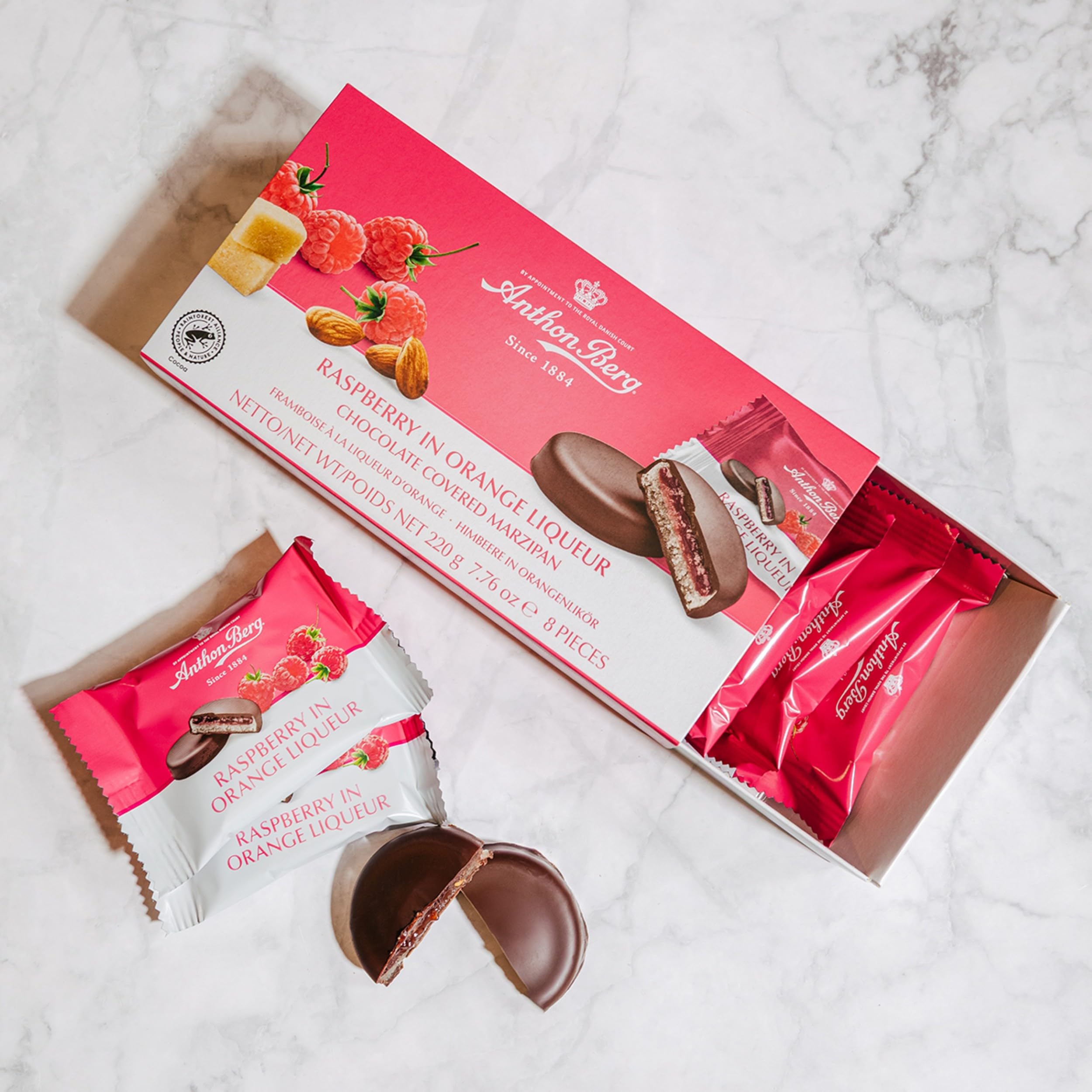 Anthon Berg Marzipan-Leckereien mit dunkler Schokolade überzogen, mit Himbeer- und Orangenlikör – 220 g 3