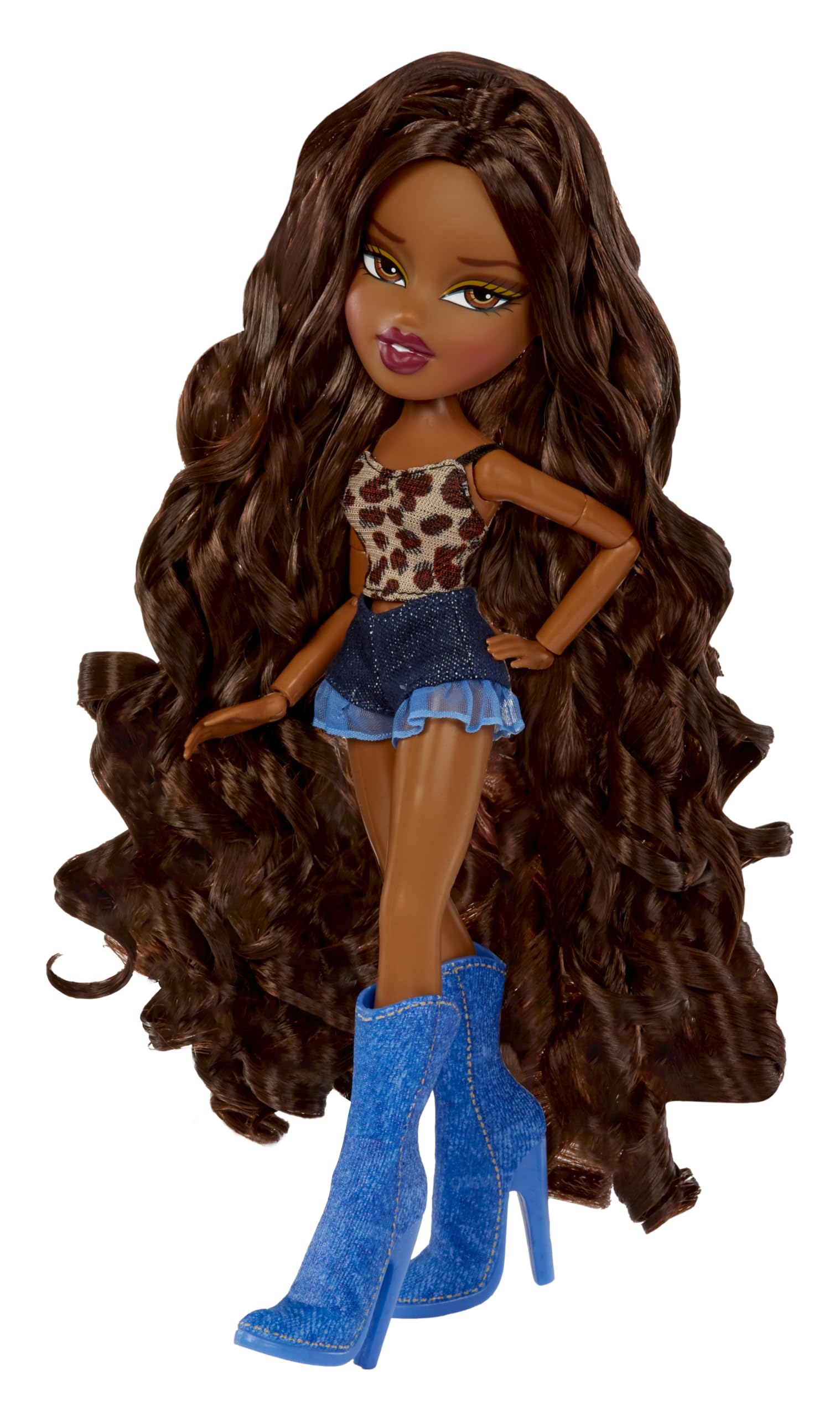 Bratz Goin' Out! Sasha Street Couture Fashion Doll with Accessories 5