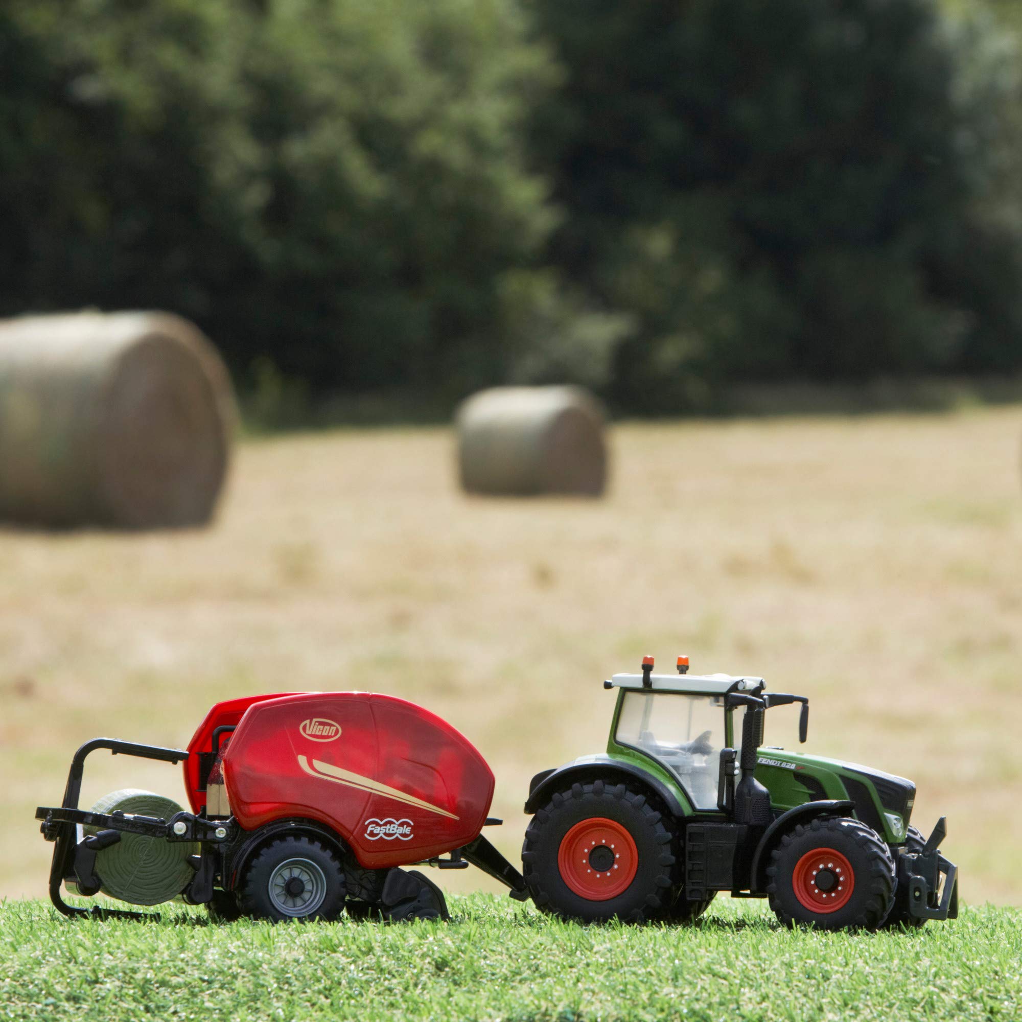 Britains Fendt 828 Vario Tractor Die Cast Model | 1:32 Scale Replica | Green 4