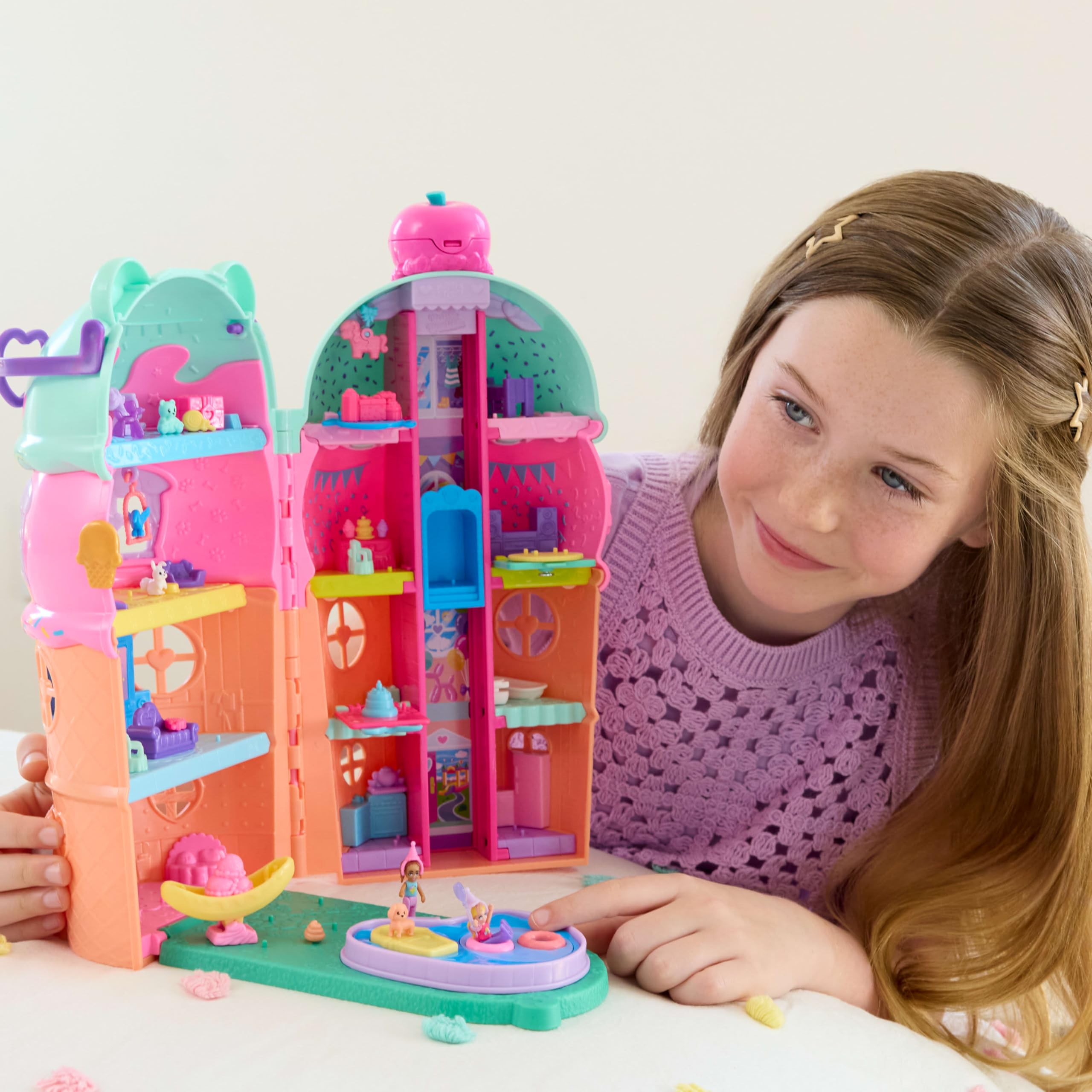 Polly Pocket Micro-Puppen und großes Gelato-Haus-Spielset – Eisbär-Thema, 4–8 Jahre 4