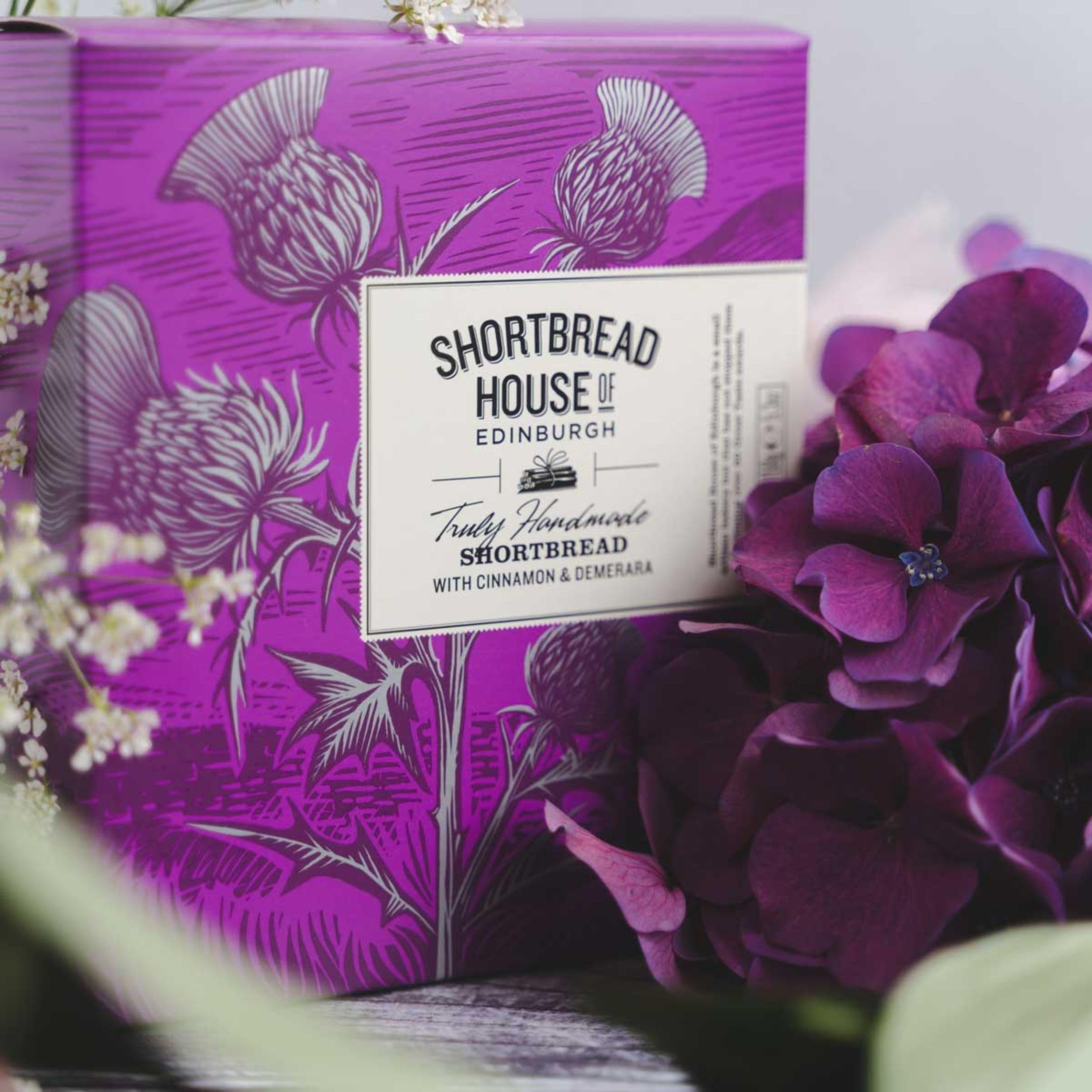 Shortbread House of Edinburgh Handmade Mini Shortbread Biscuits with Cinnamon and Demerara Sugar 150g 4