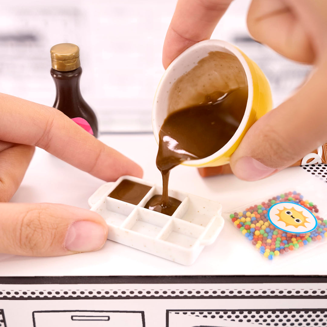 MGA's Miniverse Make It Mini from Scratch Series 1 - DIY Mini Collectible Baking Set