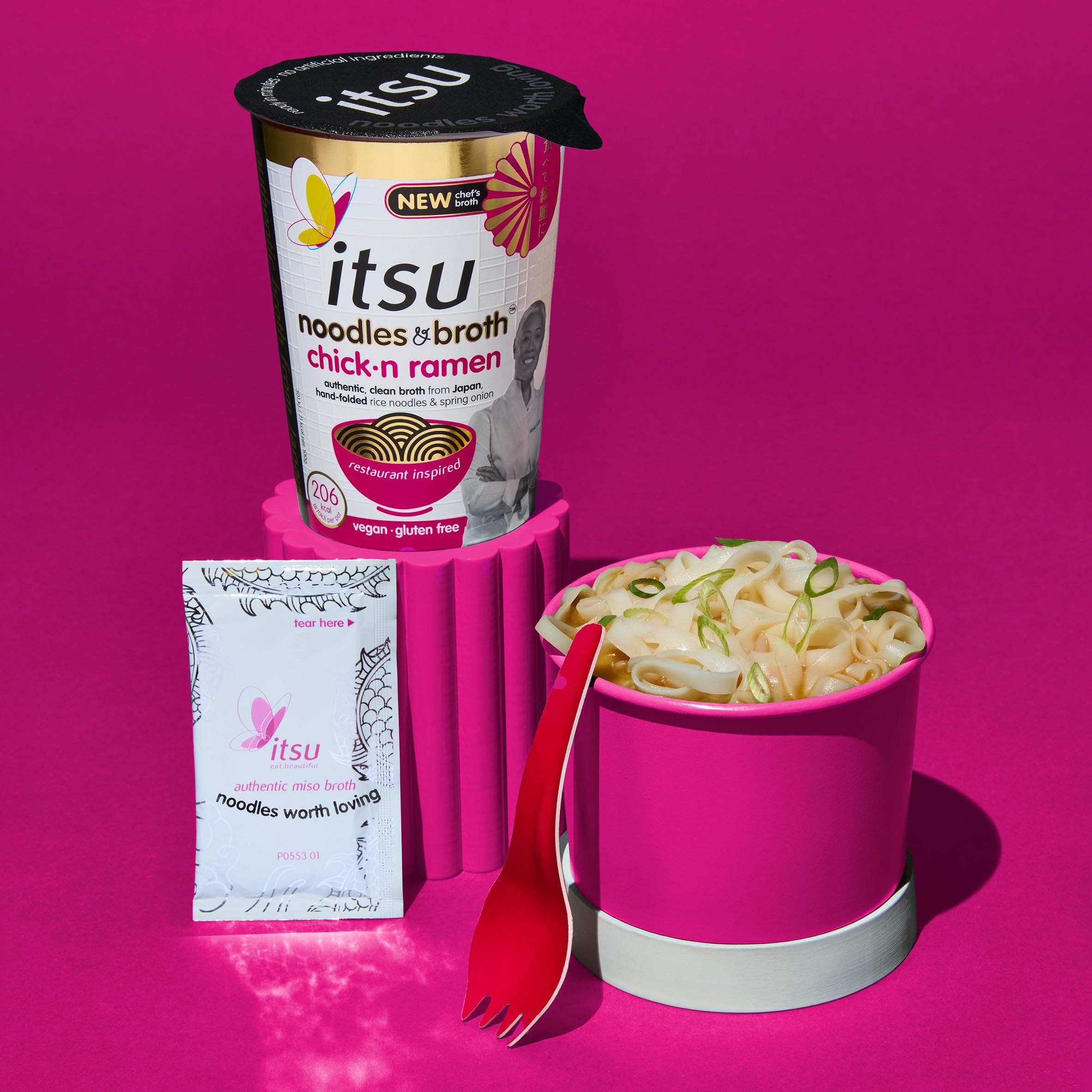 Itsu Chicken Ramen Instantnudeln &amp; Brühe Topf 64 g – 6er-Pack | Glutenfrei | Vegan | Schnell zubereiteter Snack 6
