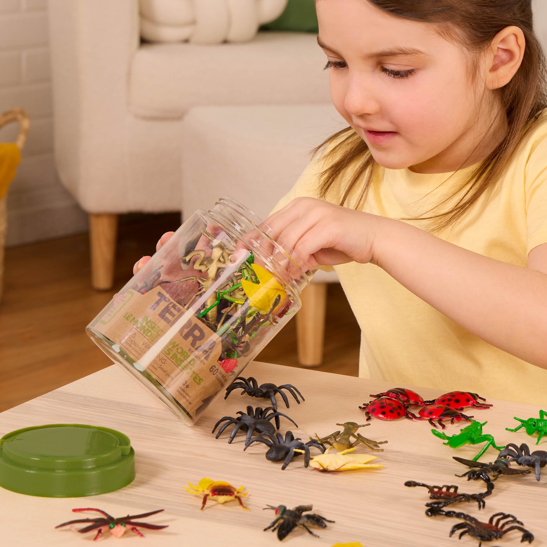 Terra by Battat Insect World - 60pc Miniature Plastic Bug Figurines | Realistic Animal Toys for Ages 3+