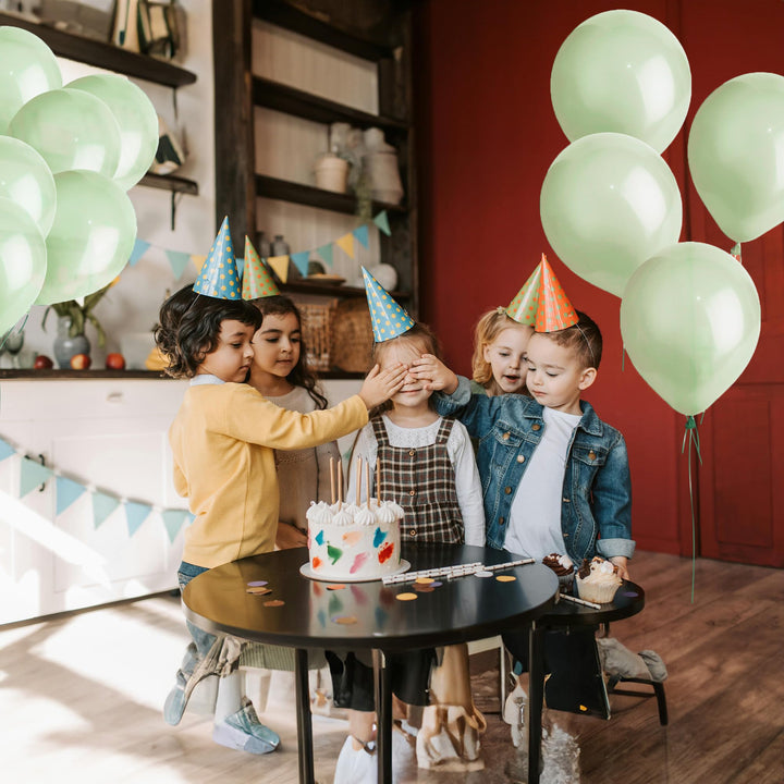 SHATCHI Metallic Light Green 12-Inch Latex Balloons - 10 Pack Party Decorations