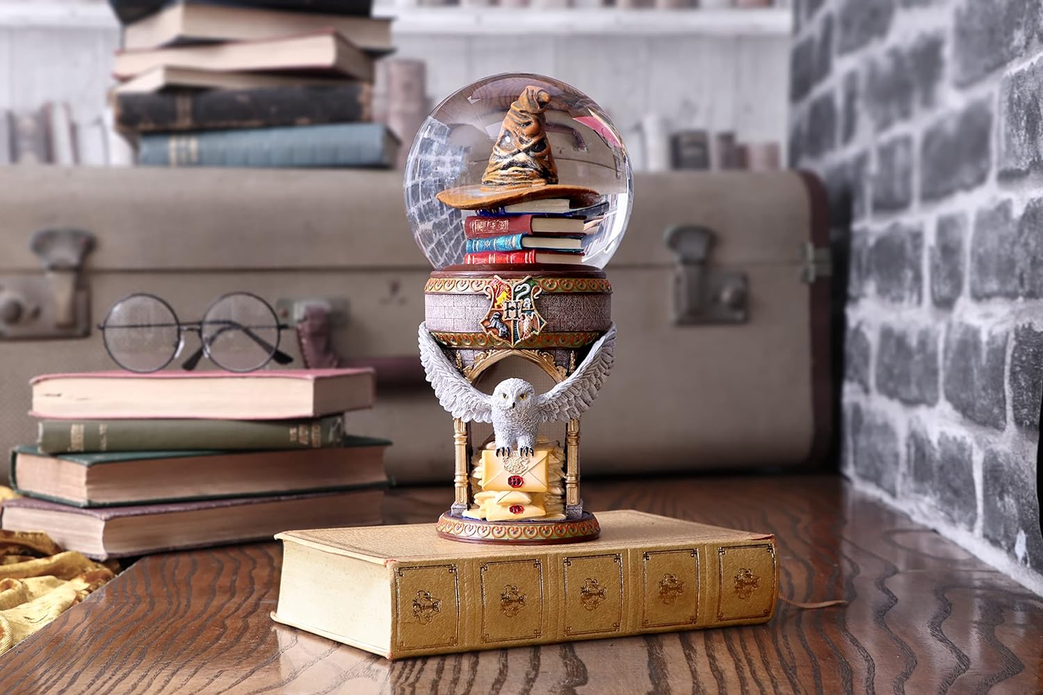 Nemesis Now – offiziell lizenzierte Schneekugel „Harry Potter – Erster Tag in Hogwarts“, 1