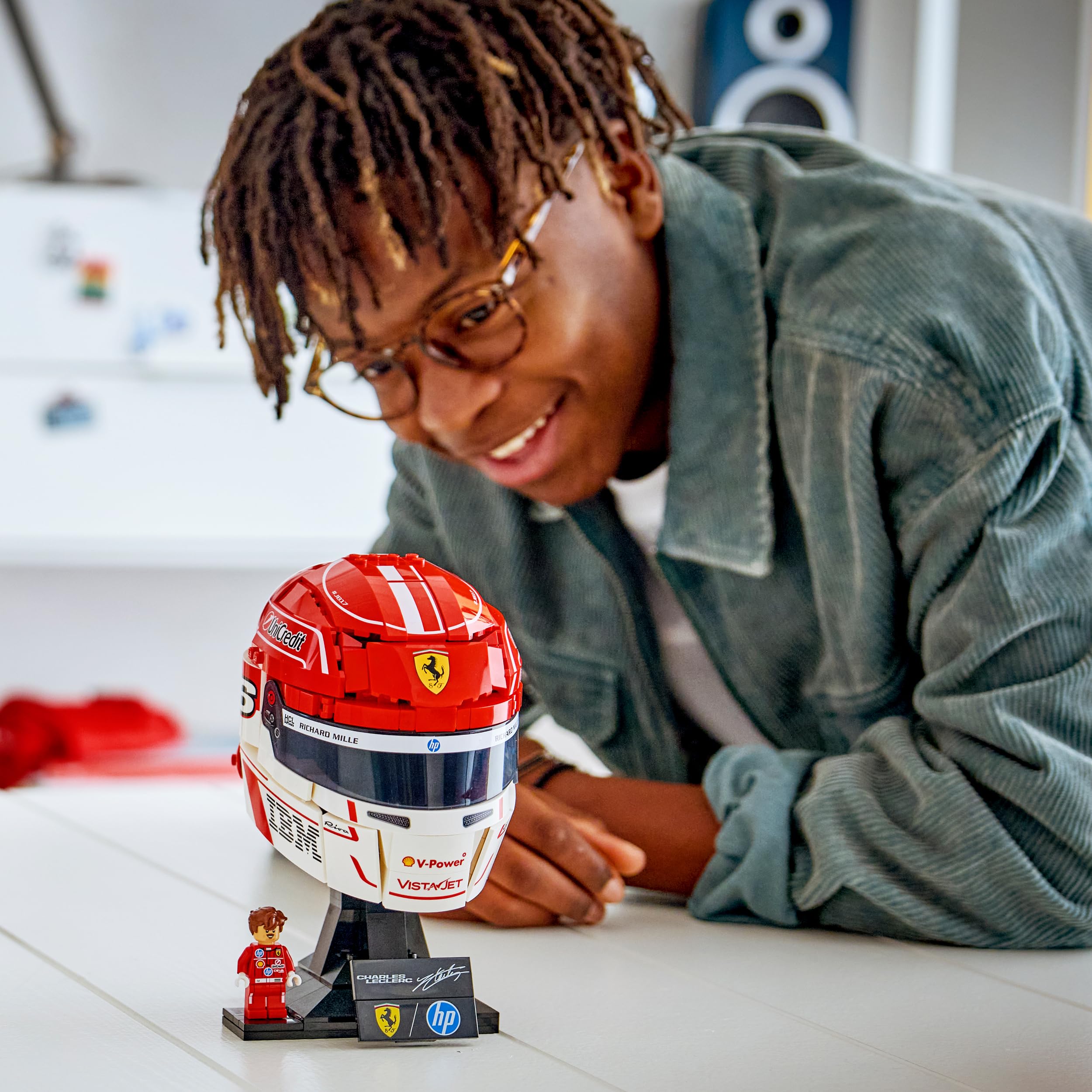 LEGO Editions Scuderia Ferrari HP Charles Leclerc Helmet Building Set