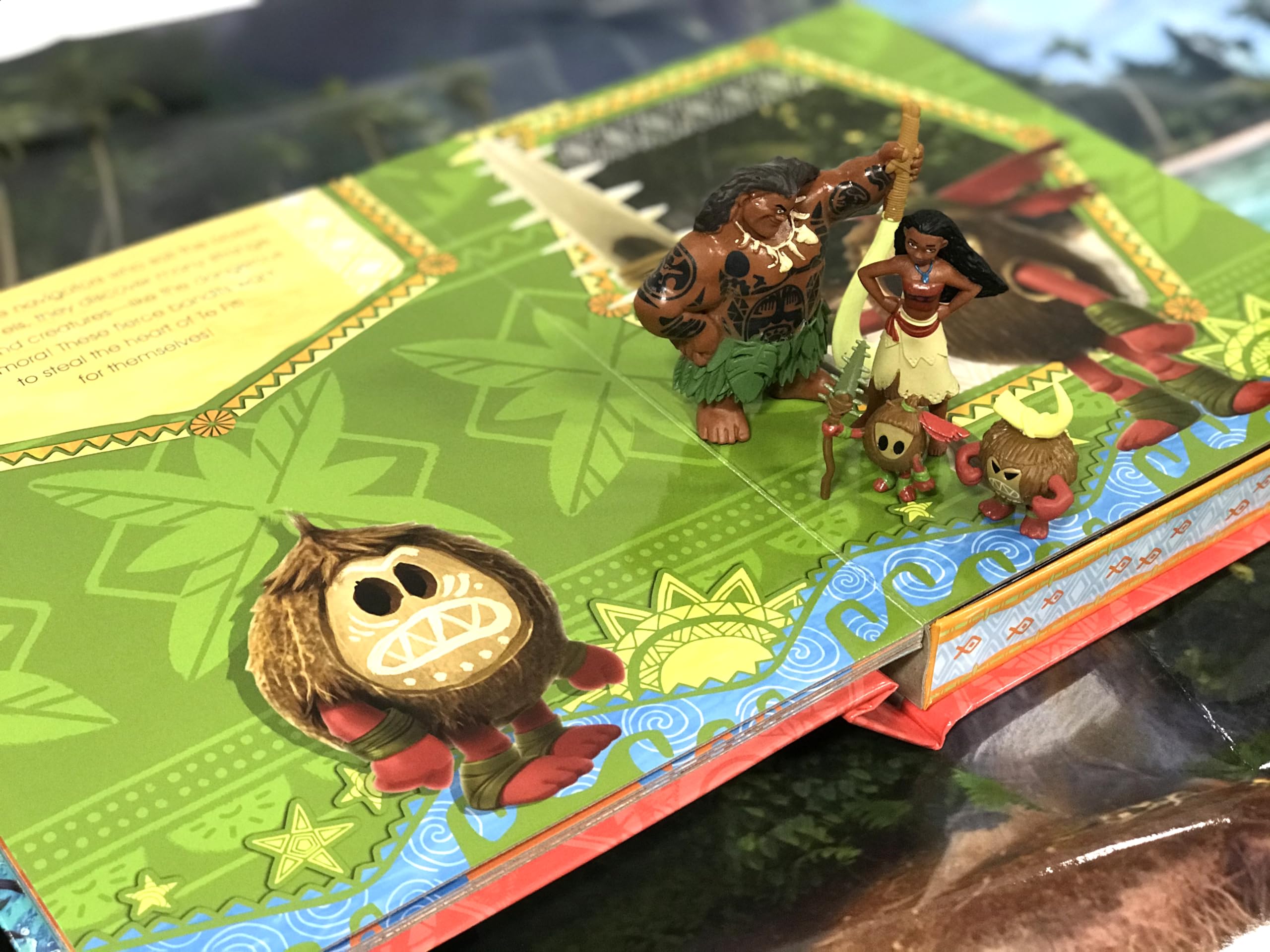 Disney Princess Phidal Moana My Busy Book | Board Book | 10 Figurines & Playmat 5