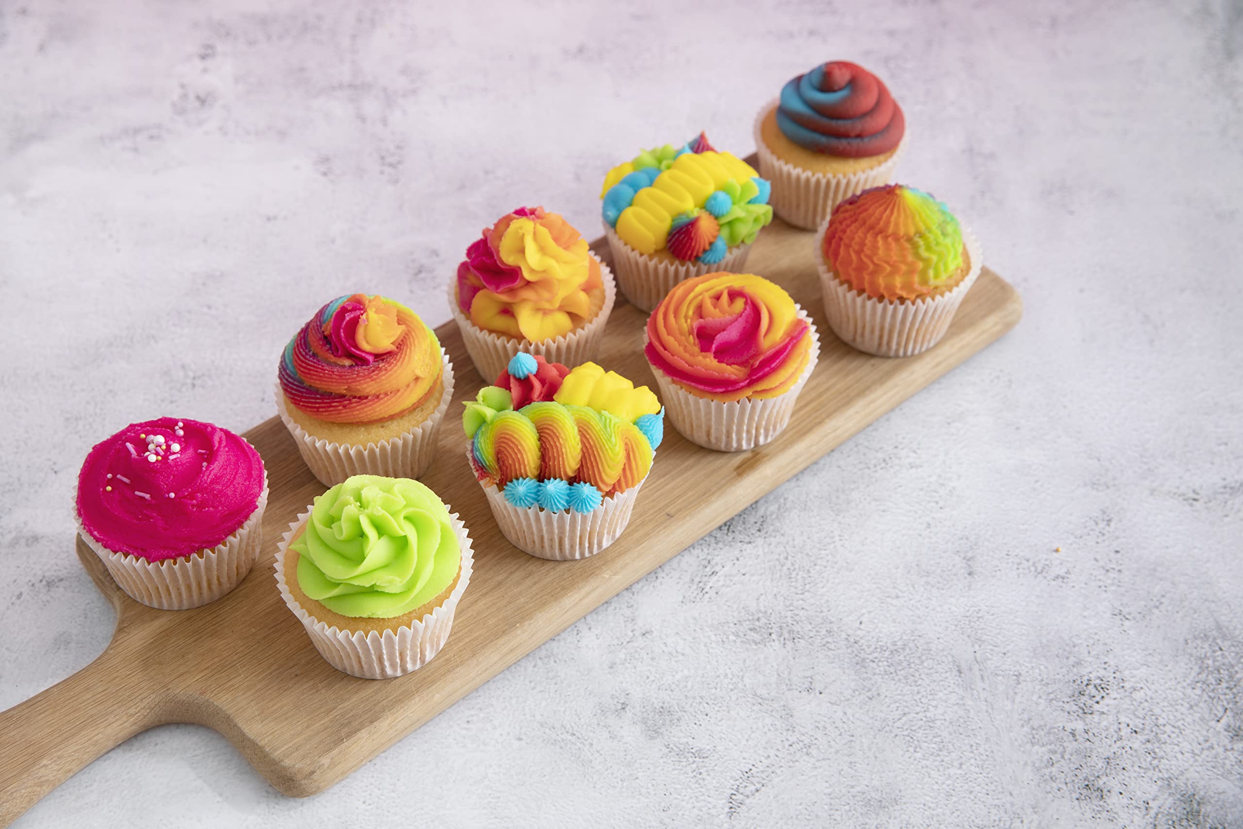 Renshaw Vegan Buttercream Style Soft Icing - Unflavoured | 400g Tub 4