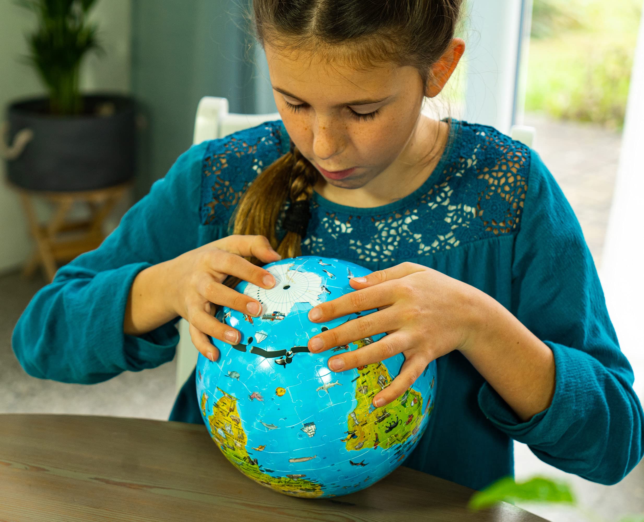Ravensburger 180-Piece 3D World Globe Puzzle - Educational Toy for Kids 6+ 7