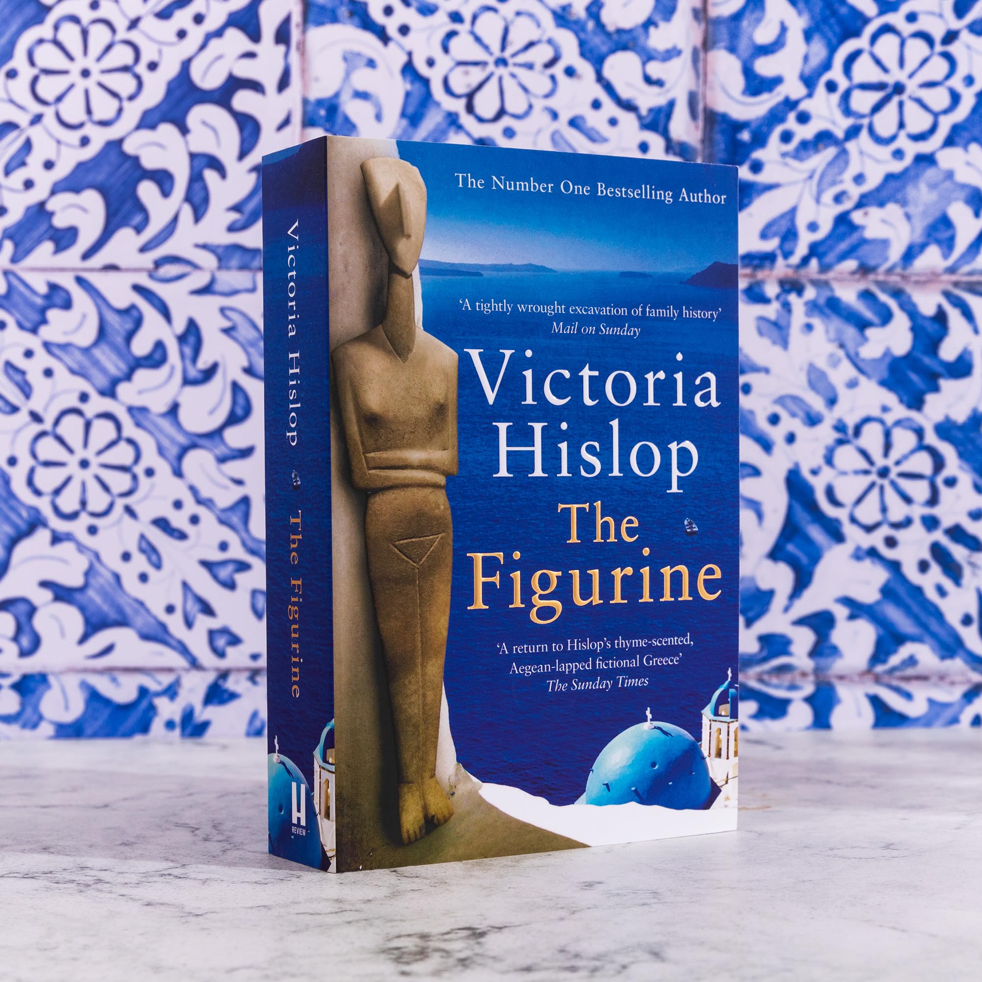 Victoria Hislop The Figurine - 20th Century Historical Romance Novel | Paperback | 544 Pages 3