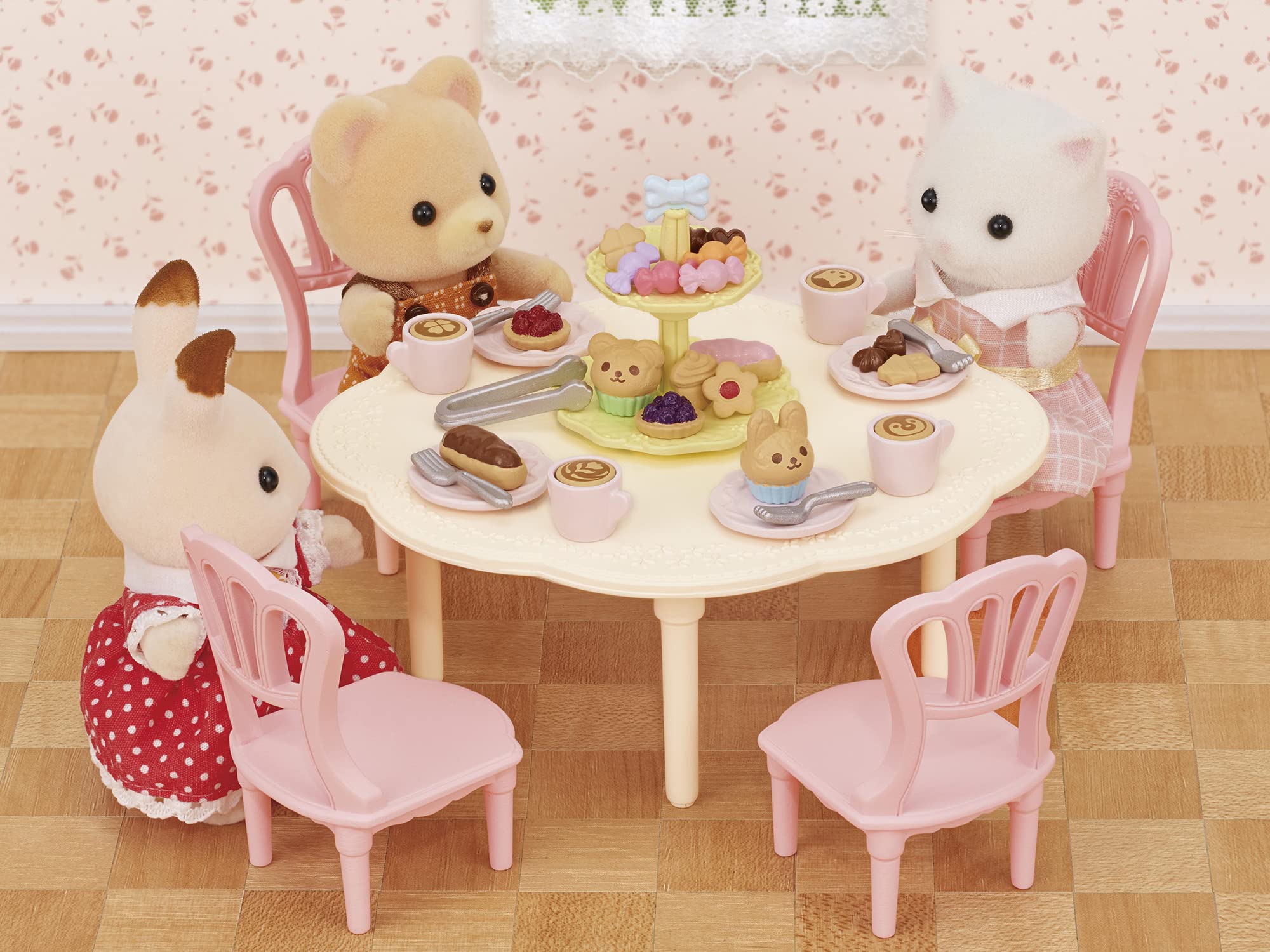 Sylvanian Families Sweets Party Set - 30 Teatime Accessories | Ages 3+ 5