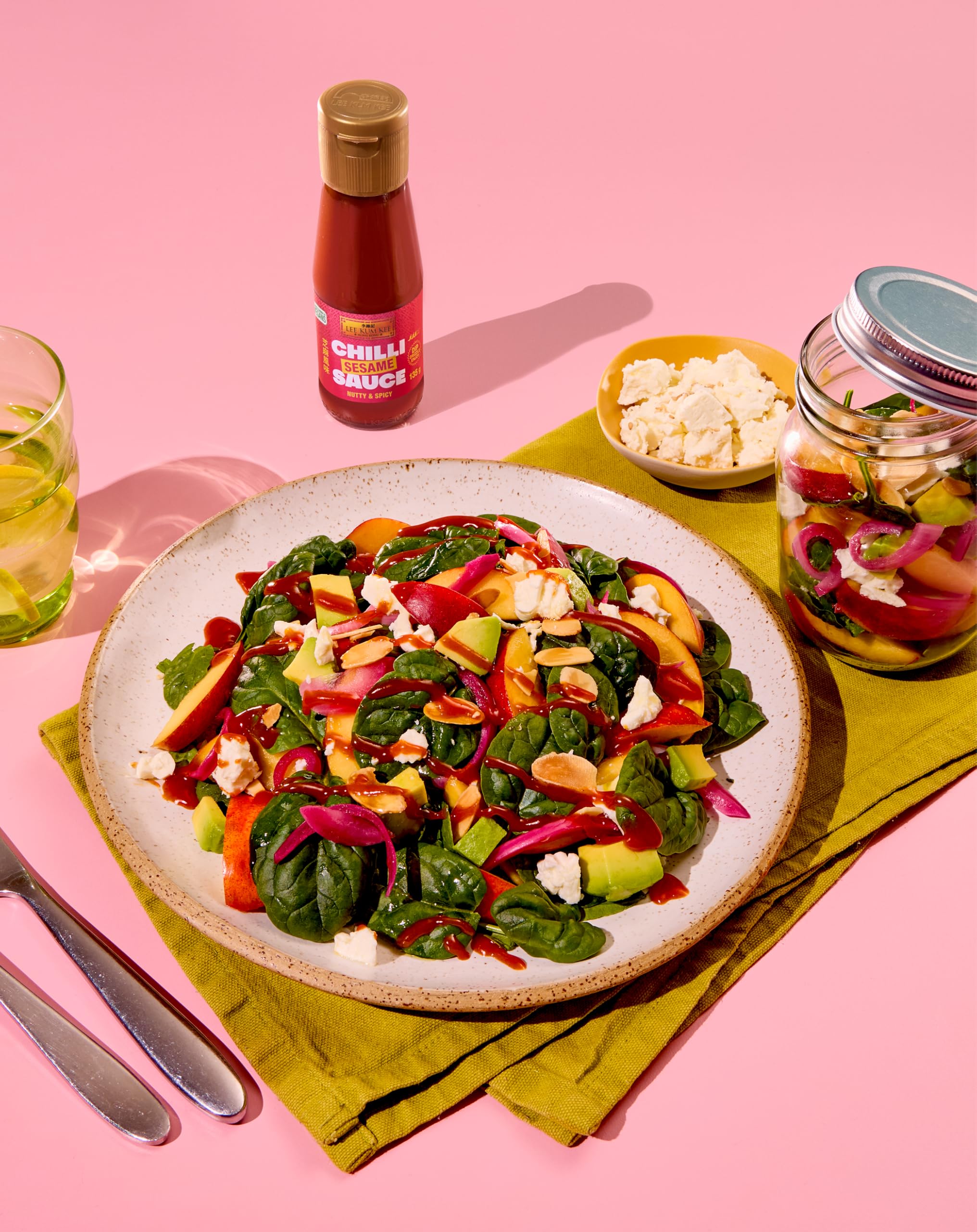 Lee Kum Kee Chilisaucen-Set – 3er-Pack (Yuzu 140 g, Sesam 135 g, Makrut-Limettenblatt 135 g) 6