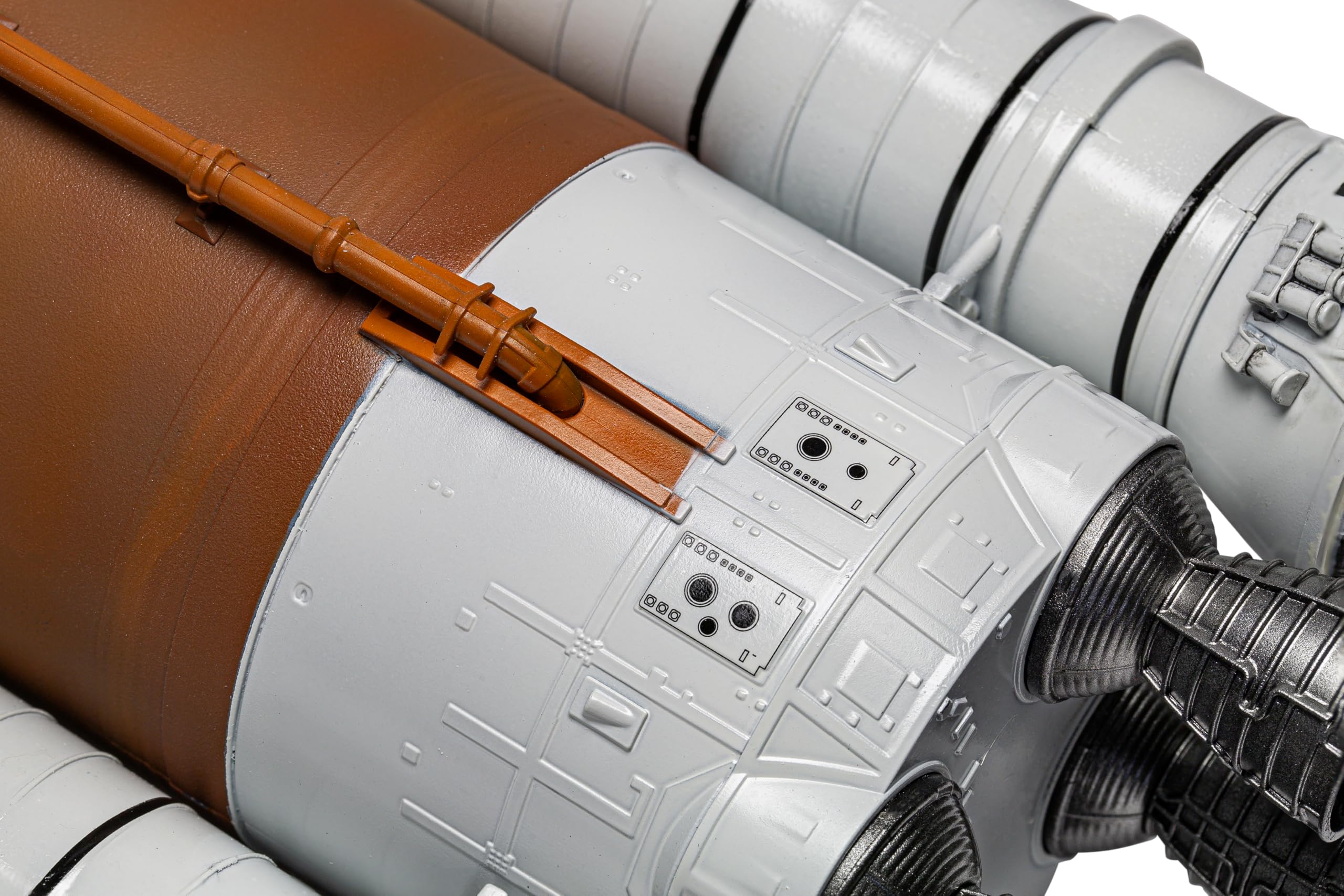 Airfix SLS Artemis Gift Set A50202 - Plastic Model Kit for Adults & Kids 4